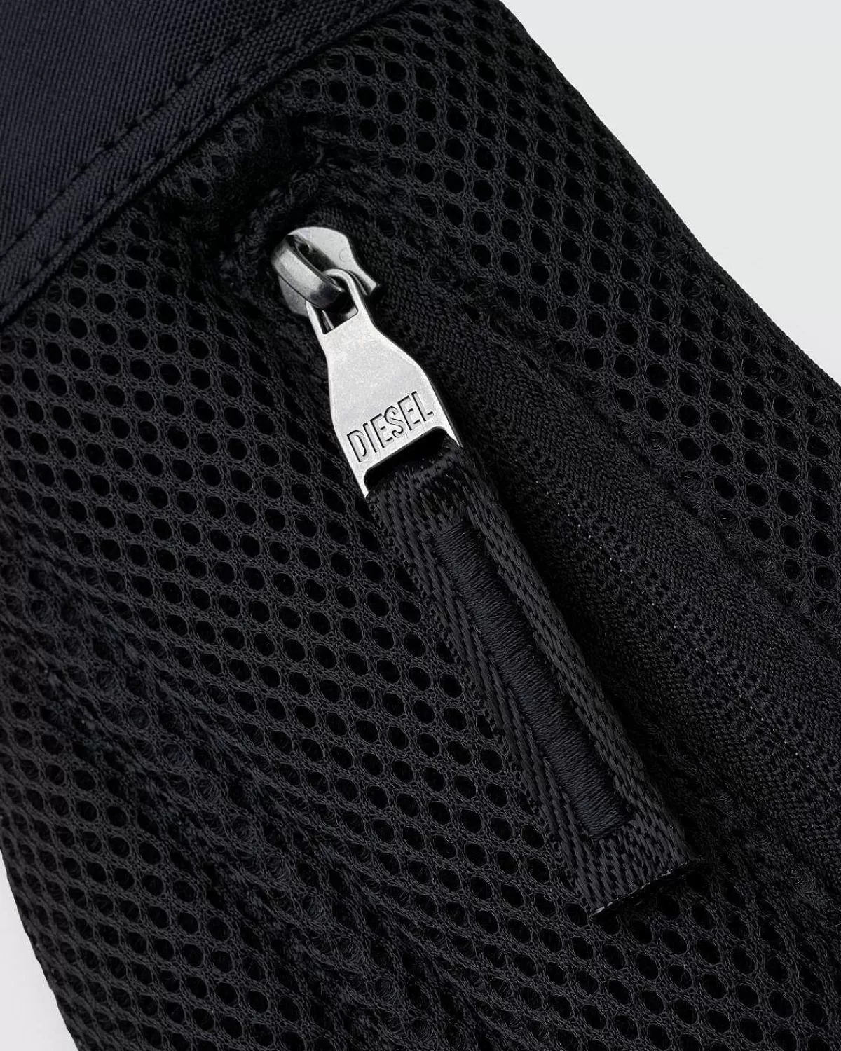 1drpod_crossbody_taske_sort_7.webp Tasker>Diesel 1Dr-Pod Crossbody Taske Sort