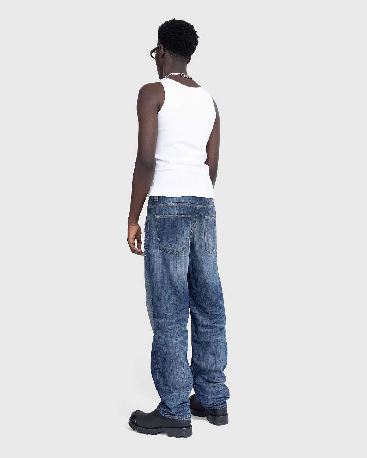 2010dmacs_straight_jeans_bla_3.webp Bukser>Diesel 2010-D-Macs Straight Jeans Bla