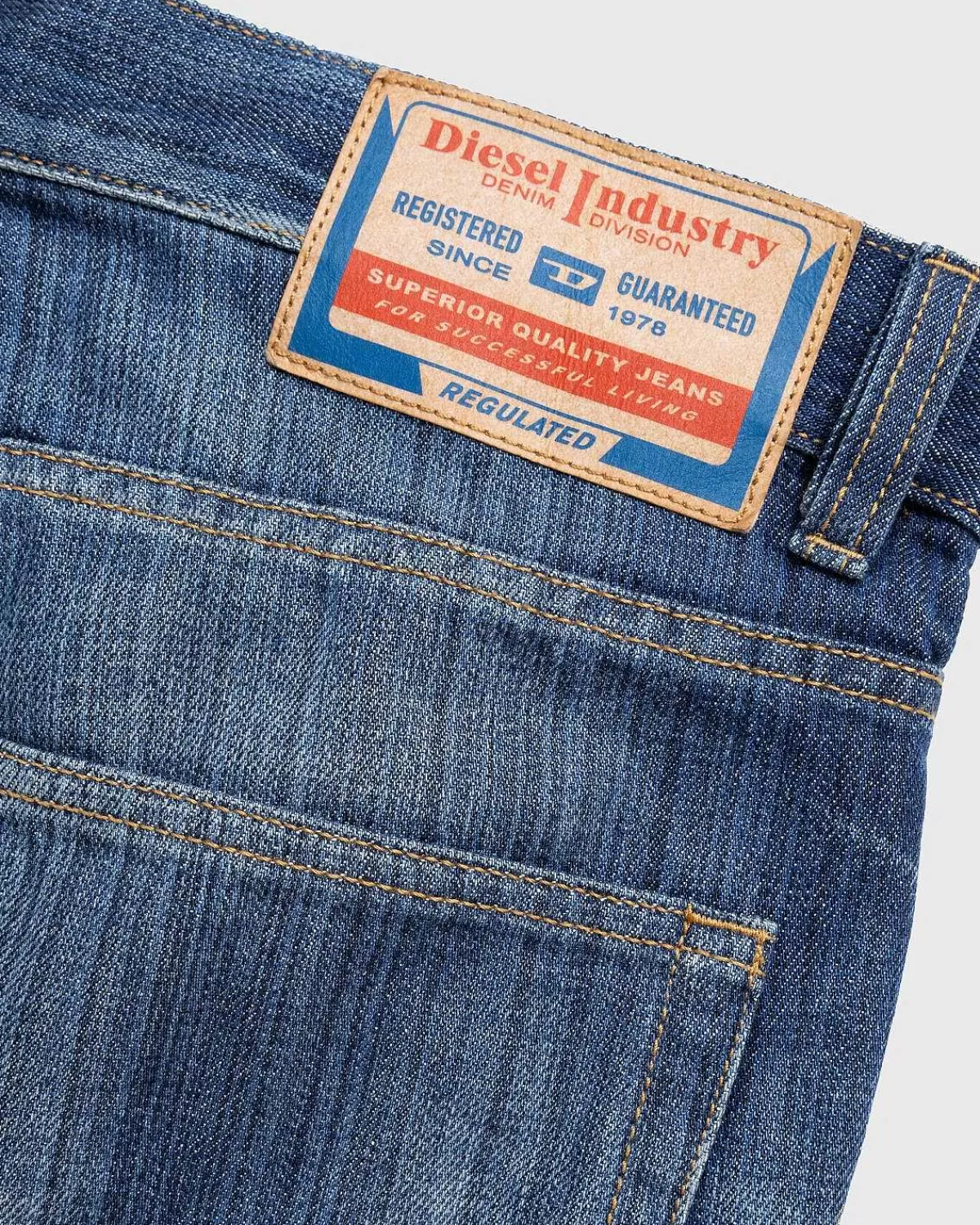2010dmacs_straight_jeans_bla_6.webp Bukser>Diesel 2010-D-Macs Straight Jeans Bla