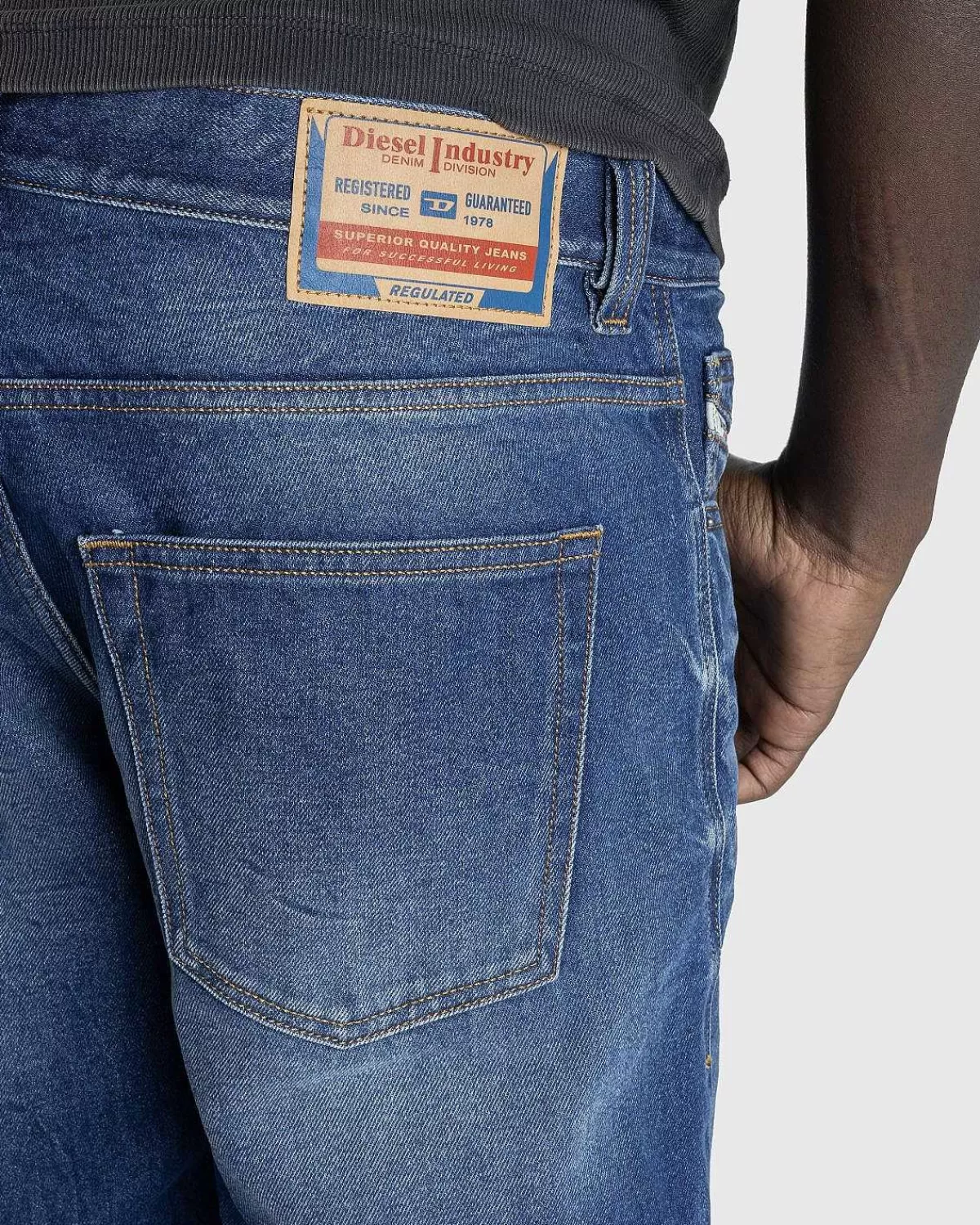 2010dmacs_straight_jeans_denim_5.webp Bukser>Diesel 2010-D-Macs Straight Jeans Denim
