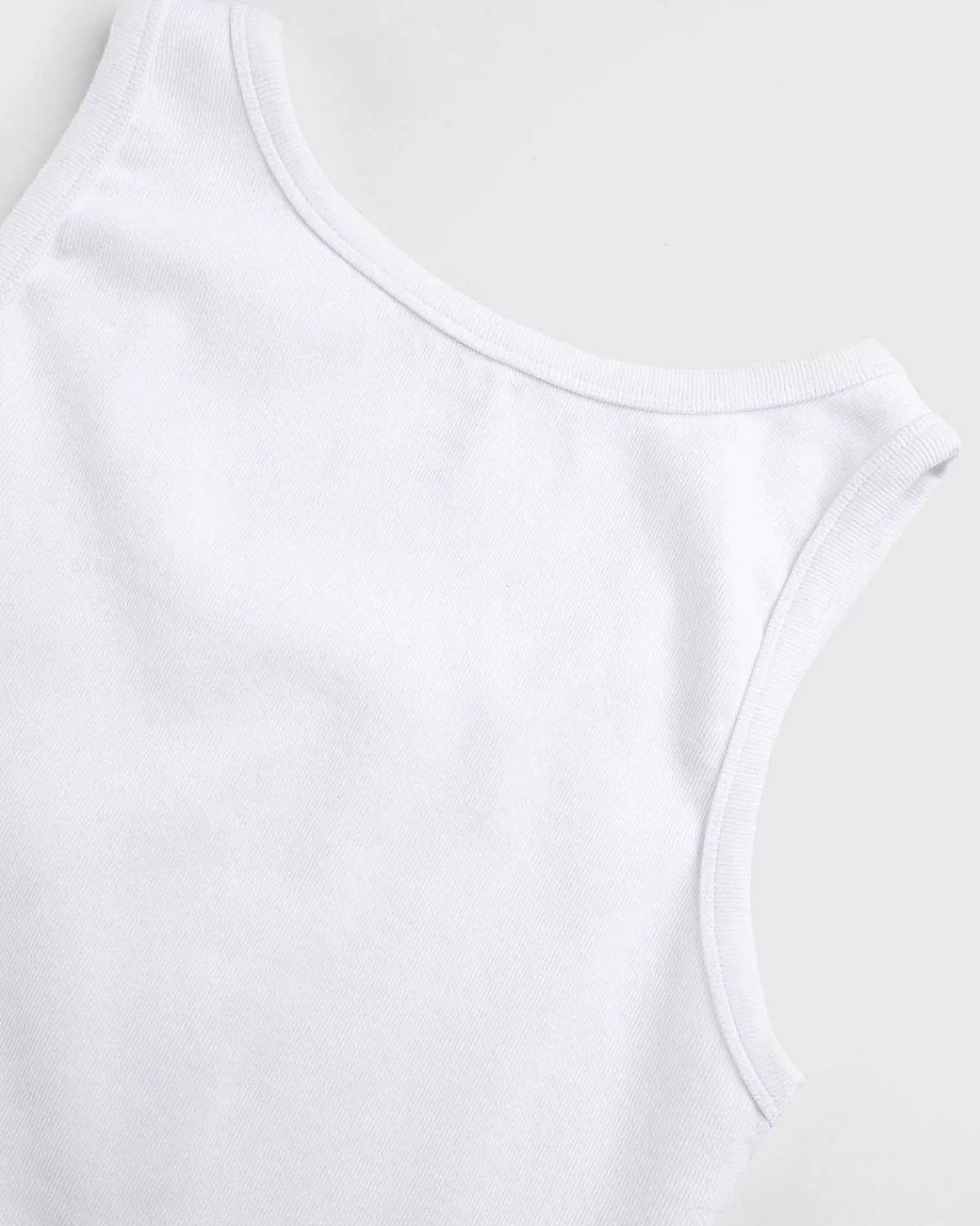 3_pack_heavyweight_tank_top_hvid_7.webp T-Shirts>Highsnobiety HS05 3 Pack Heavyweight Tank Top Hvid