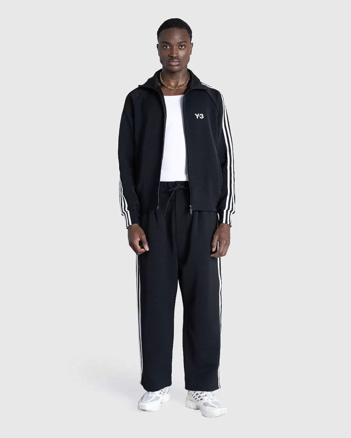 3_stripes_track_top_sorthvid_3.webp Overtøj>Y-3 3 Stripes Track Top Sort/Hvid