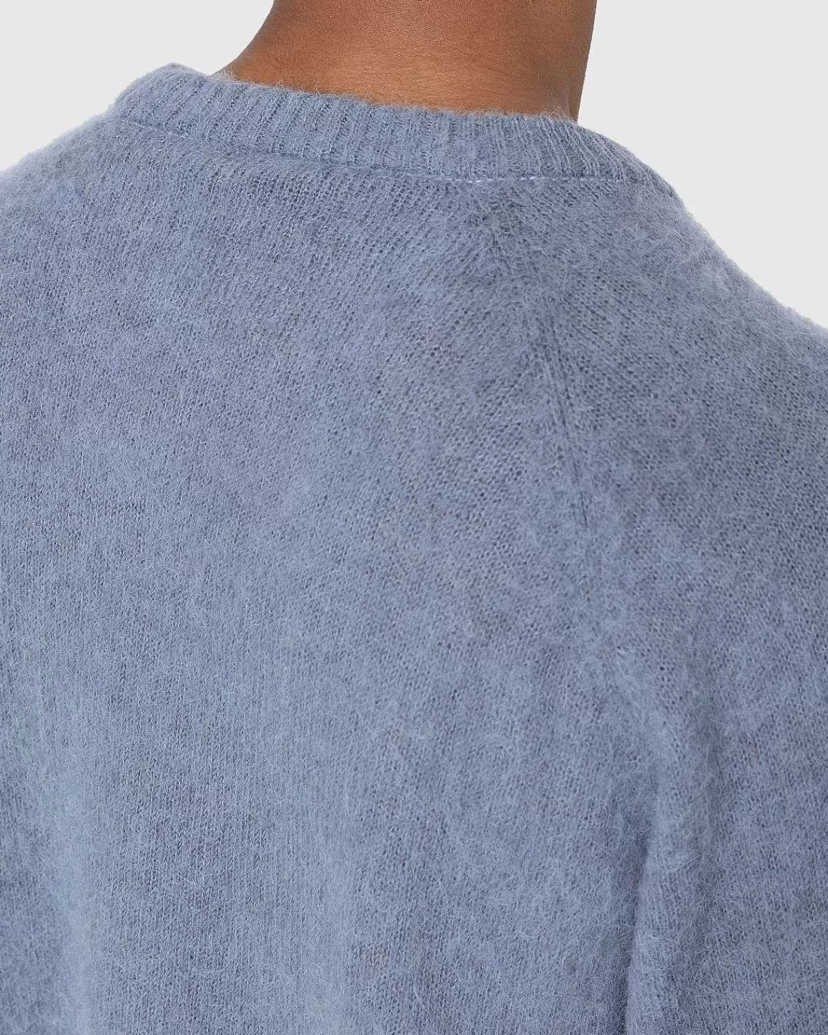 alpaca_raglan_sweater_bla_5.webp Strik>Highsnobiety Alpaca Raglan Sweater Bla