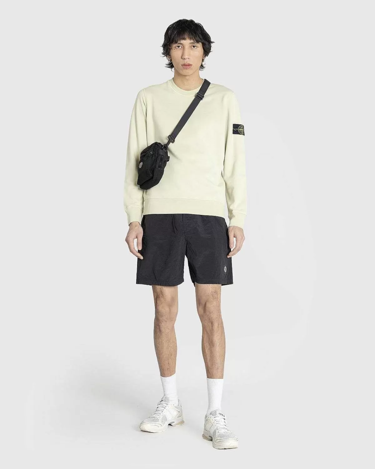 beklaedningsfarvet_sweatshirt_med_rund_hals_naturbeige_3.webp Sveder>Stone Island Beklaedningsfarvet Sweatshirt Med Rund Hals, Naturbeige