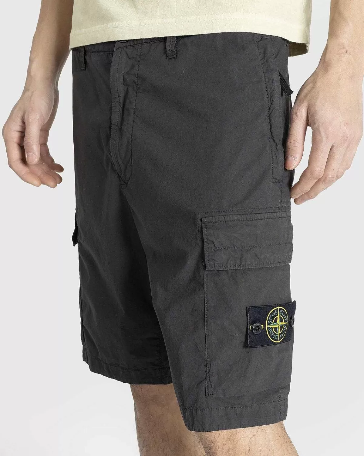 bermuda_shorts_charcoal_5.webp Shorts>Stone Island Bermuda Shorts Charcoal