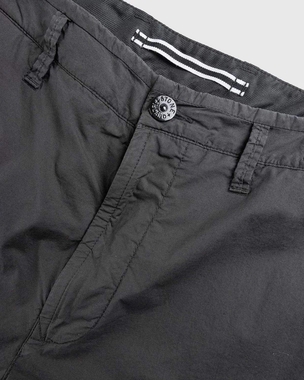 bermuda_shorts_charcoal_6.webp Shorts>Stone Island Bermuda Shorts Charcoal