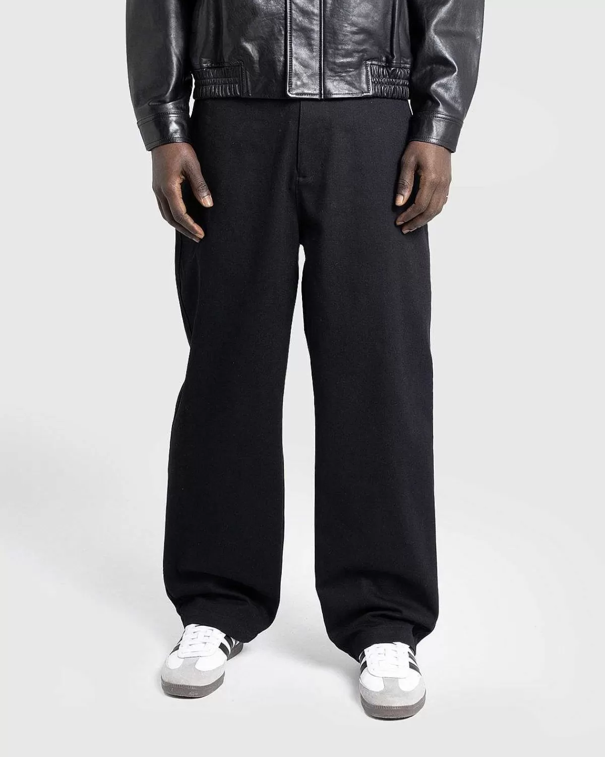 bomuld_plisseret_buks_sort_3.webp Bukser>Highsnobiety HS05 Bomuld Plisseret Buks Sort
