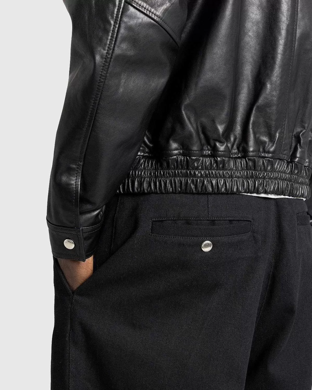 bomuld_plisseret_buks_sort_7.webp Bukser>Highsnobiety HS05 Bomuld Plisseret Buks Sort