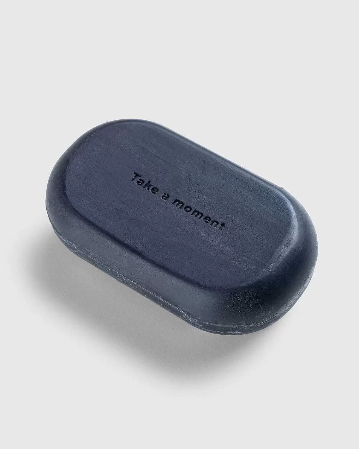 energy_channeling_charcoal_body_bar_4.webp Toiletartikler>Humanrace Energy Channeling Charcoal Body Bar