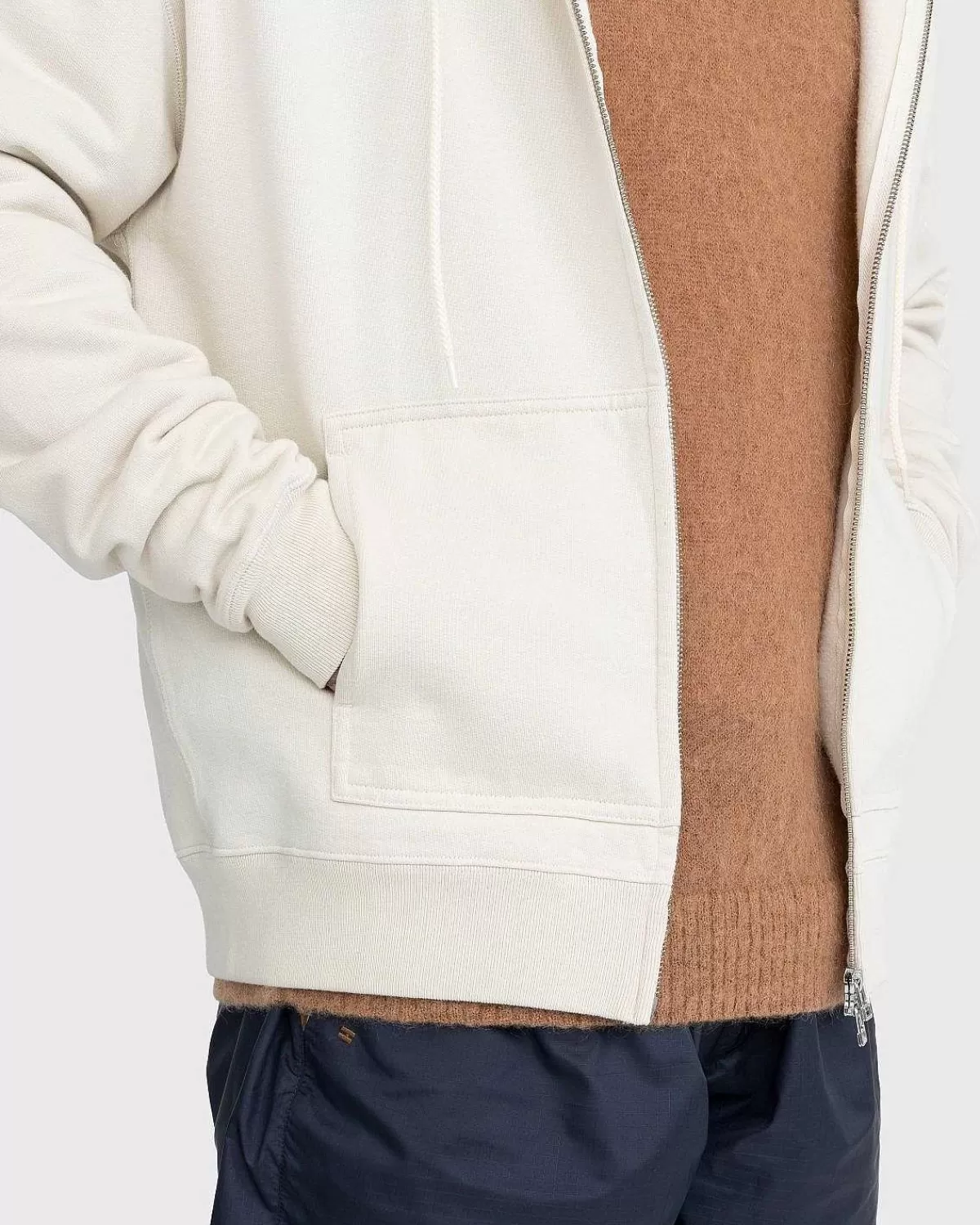 fleece_haettetroje_ivory_5.webp Sveder>Highsnobiety Fleece Haettetroje Ivory