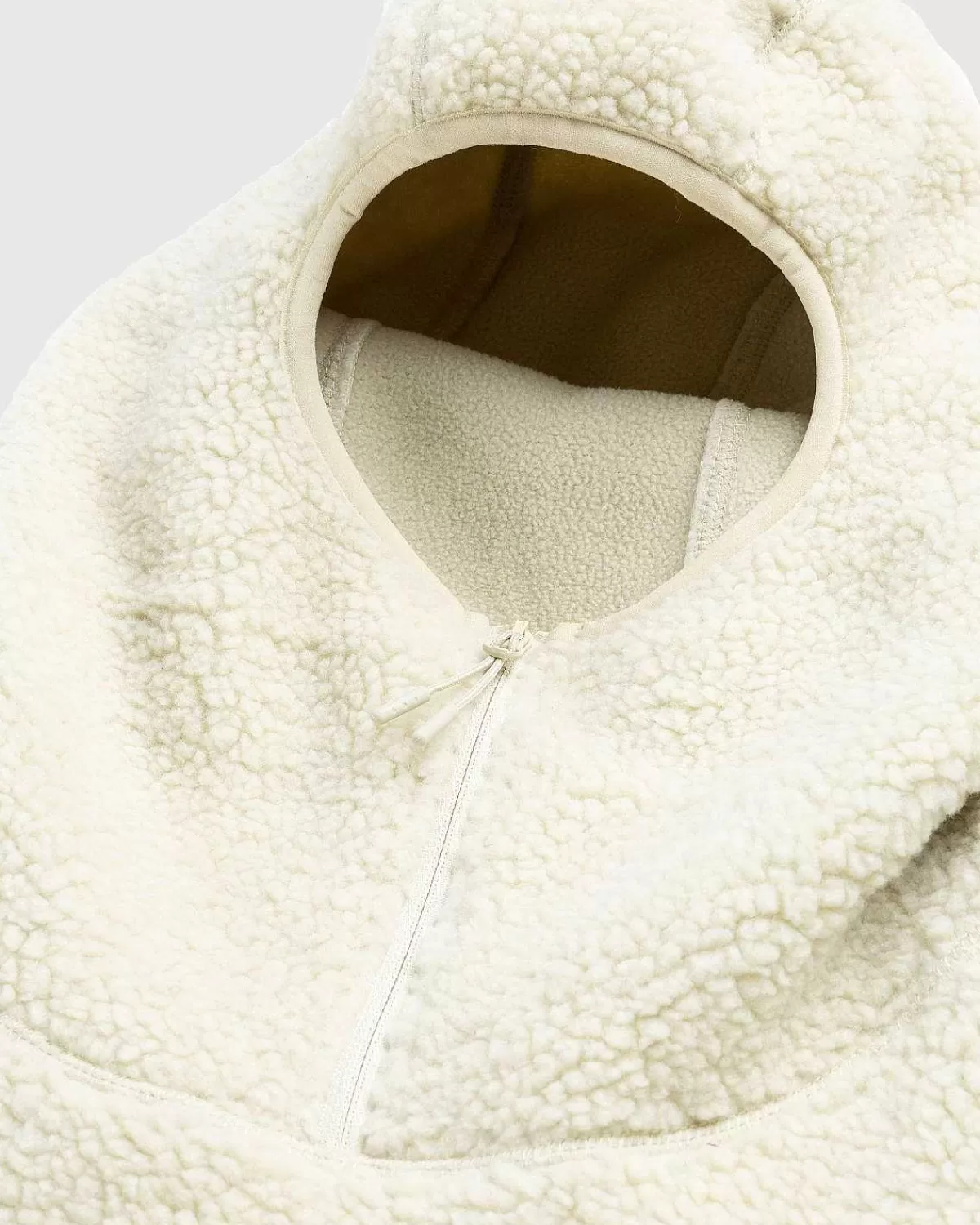 fluffy_fleece_v2_hvid_5.webp Sveder>Entire Studios Fluffy Fleece V2 Hvid