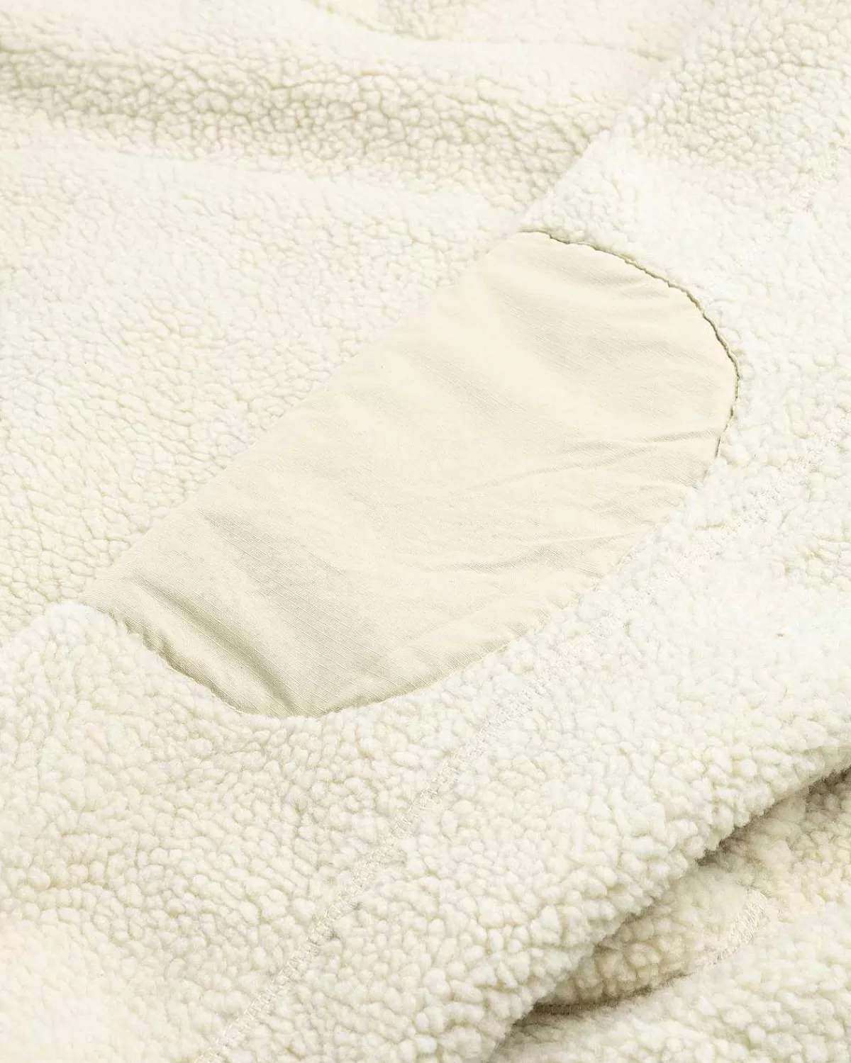 fluffy_fleece_v2_hvid_6.webp Sveder>Entire Studios Fluffy Fleece V2 Hvid