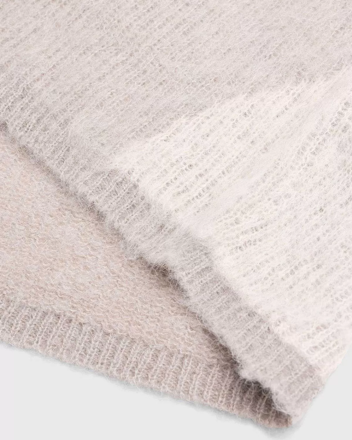 flydende_alpaca_vest_lysegra_7.webp Strik>_J.L-A.L_ Flydende Alpaca Vest Lysegra