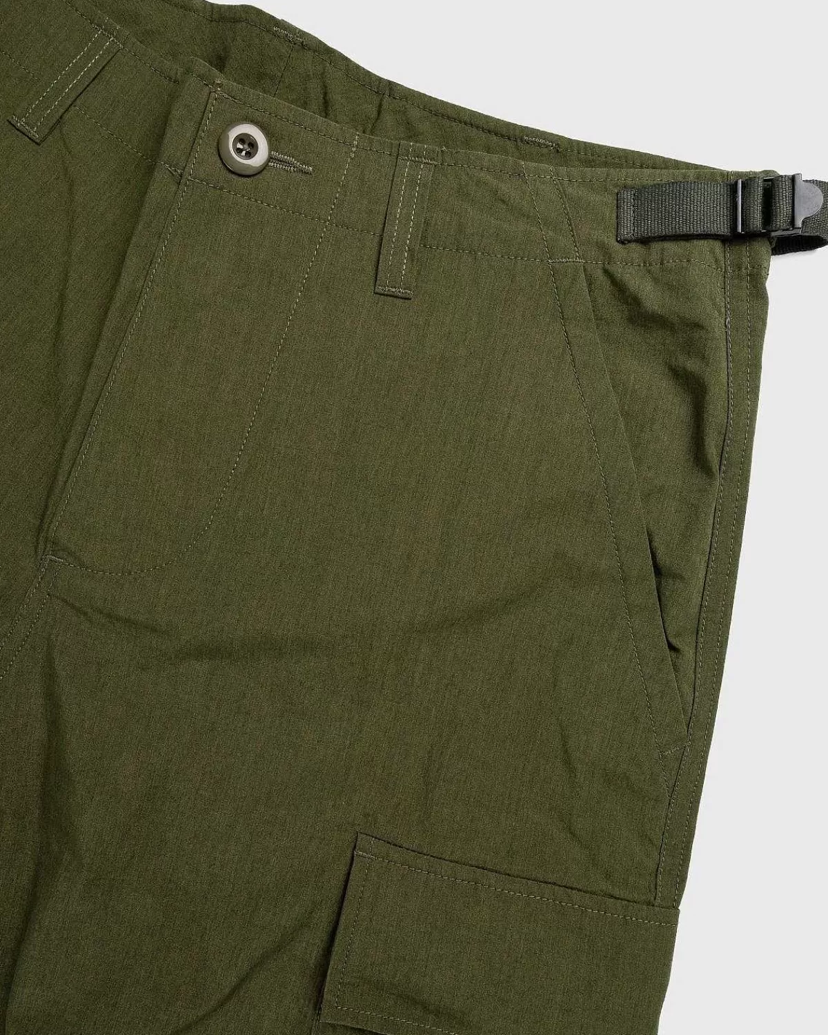 forstaerket_nylon_cargo_buks_khaki_6.webp Bukser>Highsnobiety HS05 Forstaerket Nylon Cargo Buks Khaki