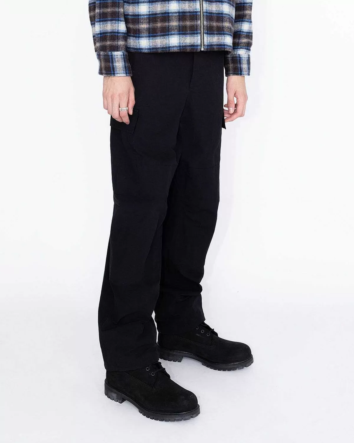 forstaerket_nylon_cargo_buks_sort_3.webp Bukser>Highsnobiety HS05 Forstaerket Nylon Cargo Buks Sort