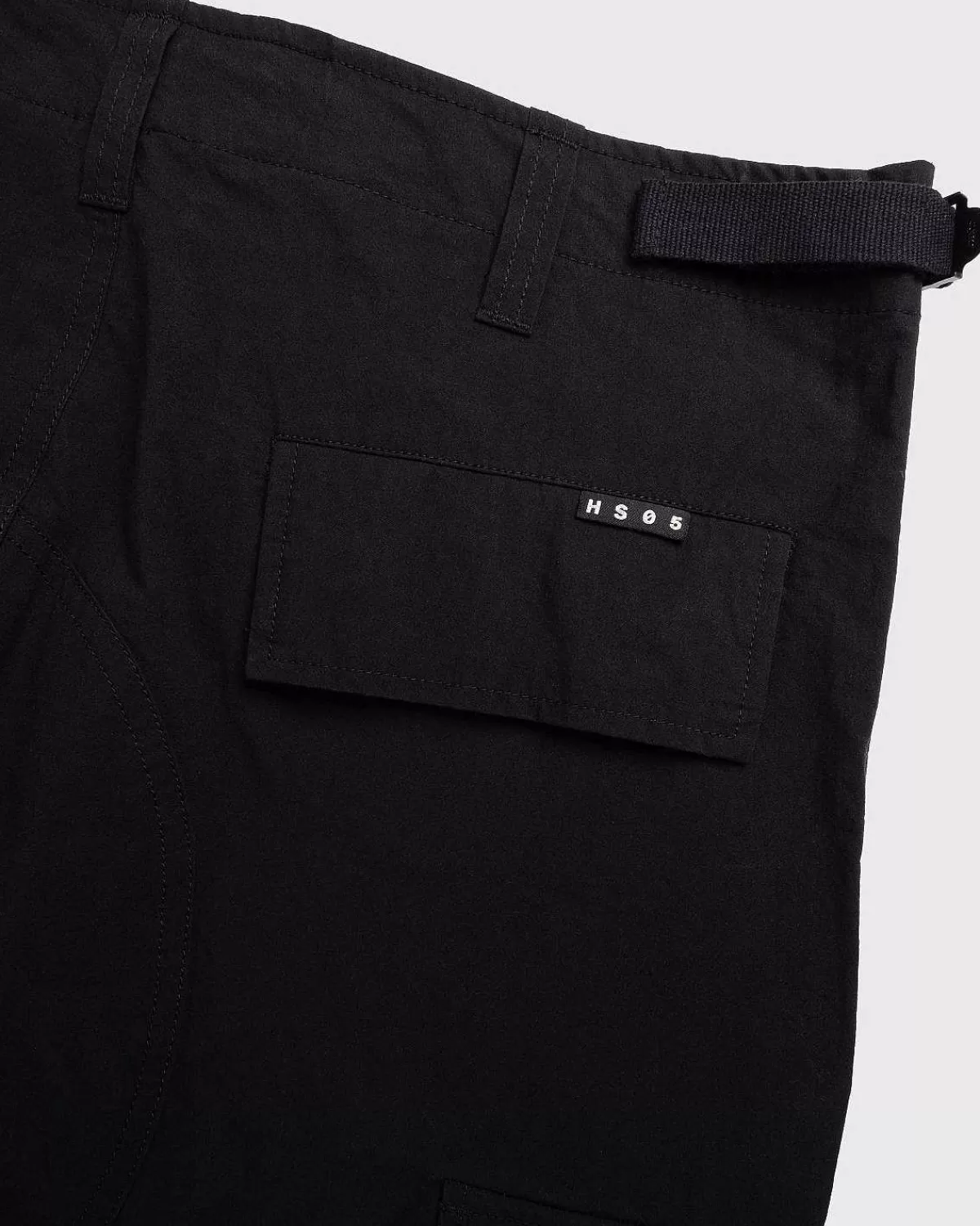 forstaerket_nylon_cargo_buks_sort_7.webp Bukser>Highsnobiety HS05 Forstaerket Nylon Cargo Buks Sort