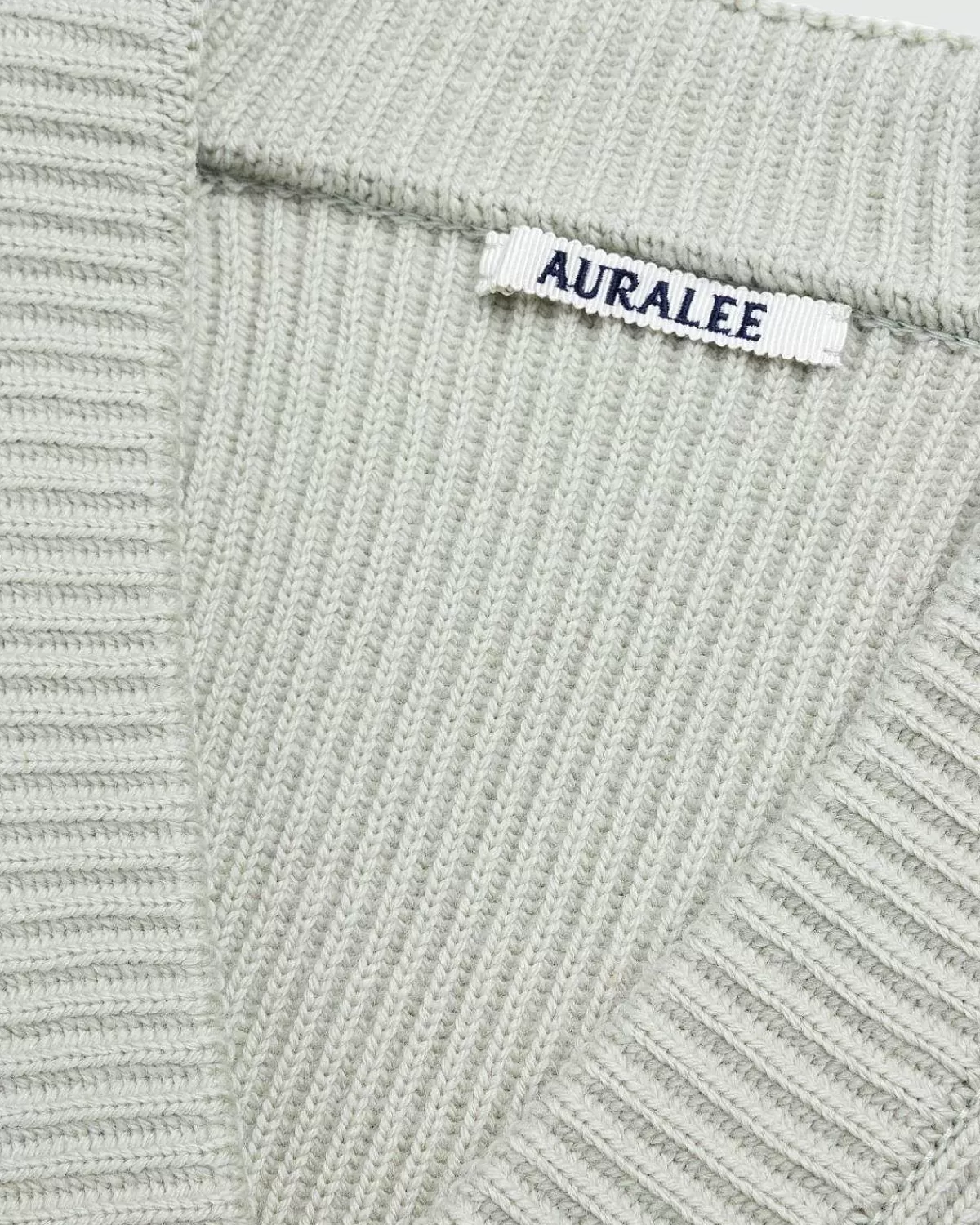 fransk_merino_rib_strik_cardigan_light_khaki_7.webp Strik>Auralee Fransk Merino Rib Strik Cardigan Light Khaki