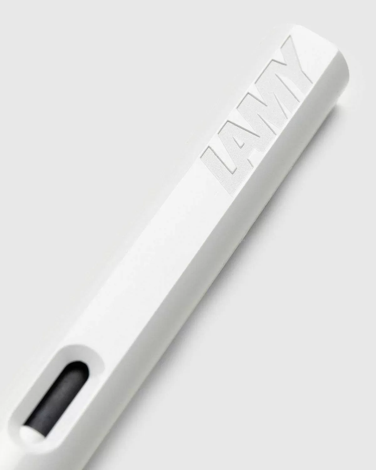 fyldepen_hvid_2.webp Stationær>LAMY Fyldepen Hvid
