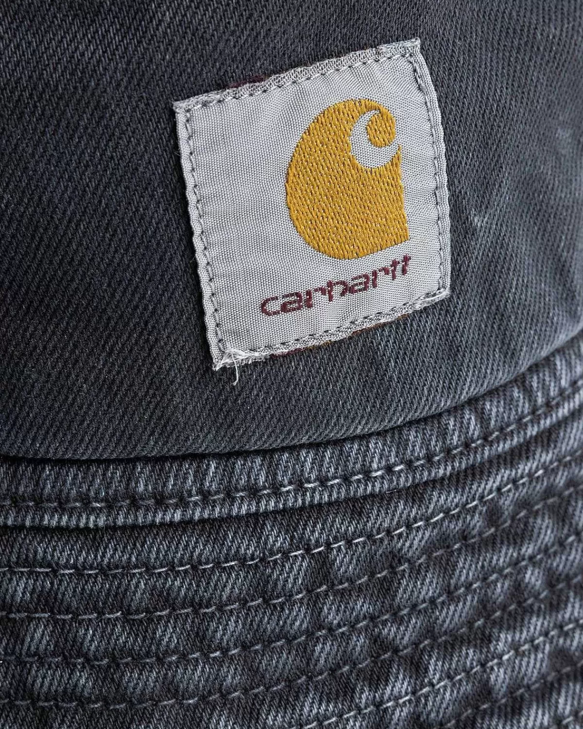 garnison_bucket_hat_sortstenfarvet_4.webp Hatte>Carhartt WIP Garnison Bucket Hat Sort/Stenfarvet