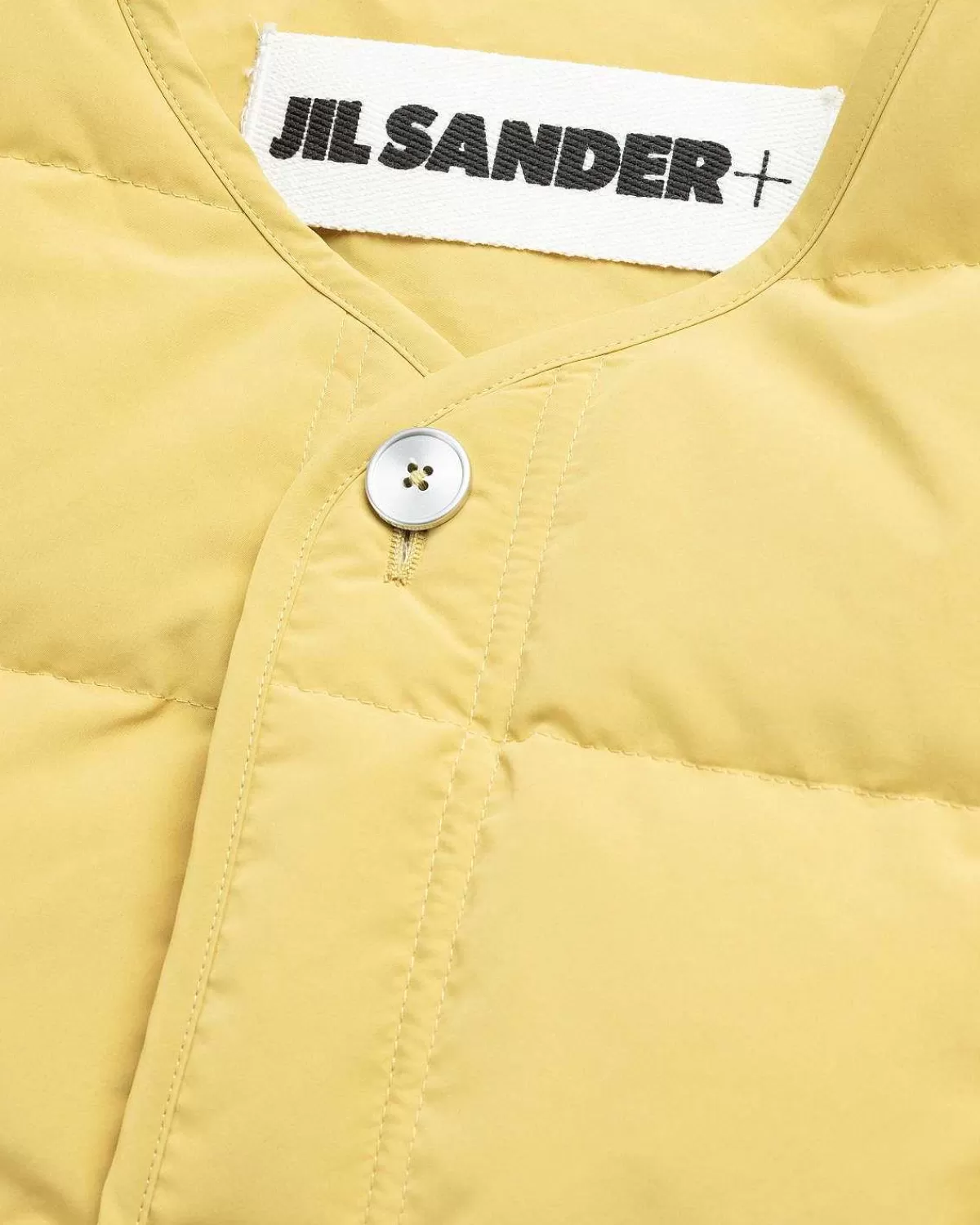 genanvendt_polyester_dunjakke_olivenguld_6.webp Overtøj>Jil Sander Genanvendt Polyester Dunjakke Olivenguld