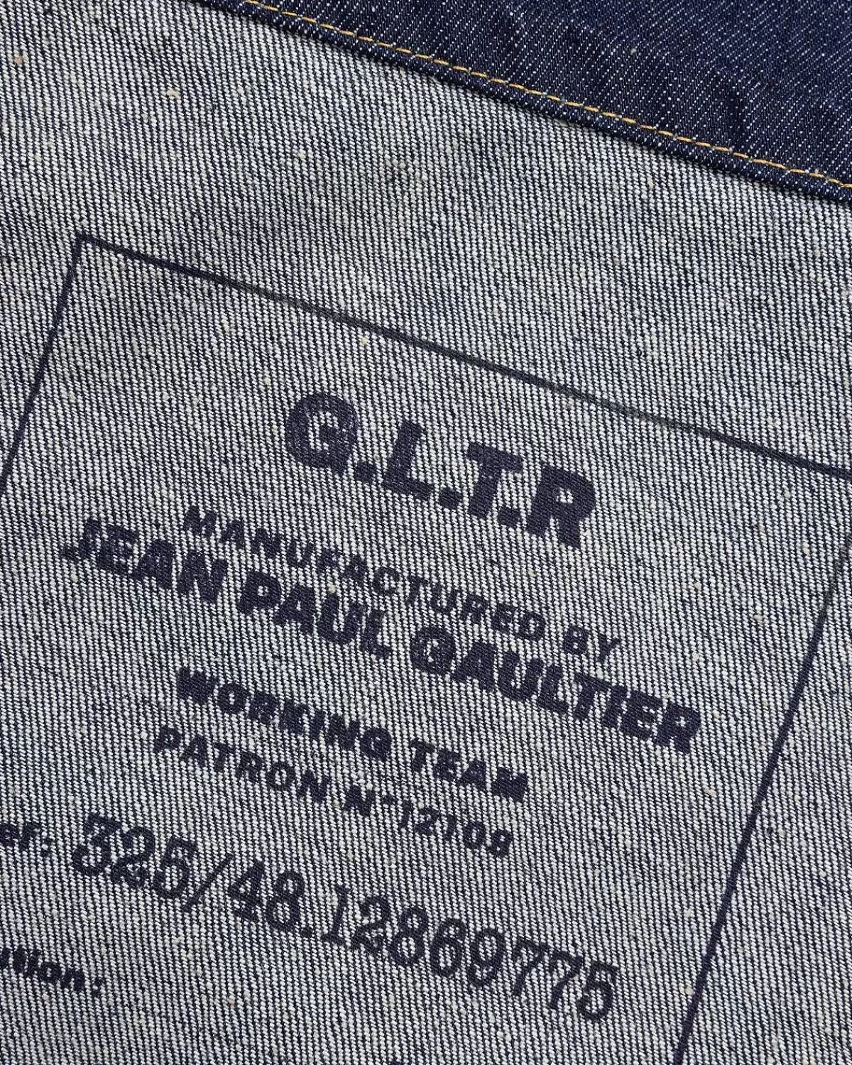 jean_trykt_med_325_indigo_7.webp Bukser>Jean Paul Gaultier Jean Trykt Med 325 Indigo