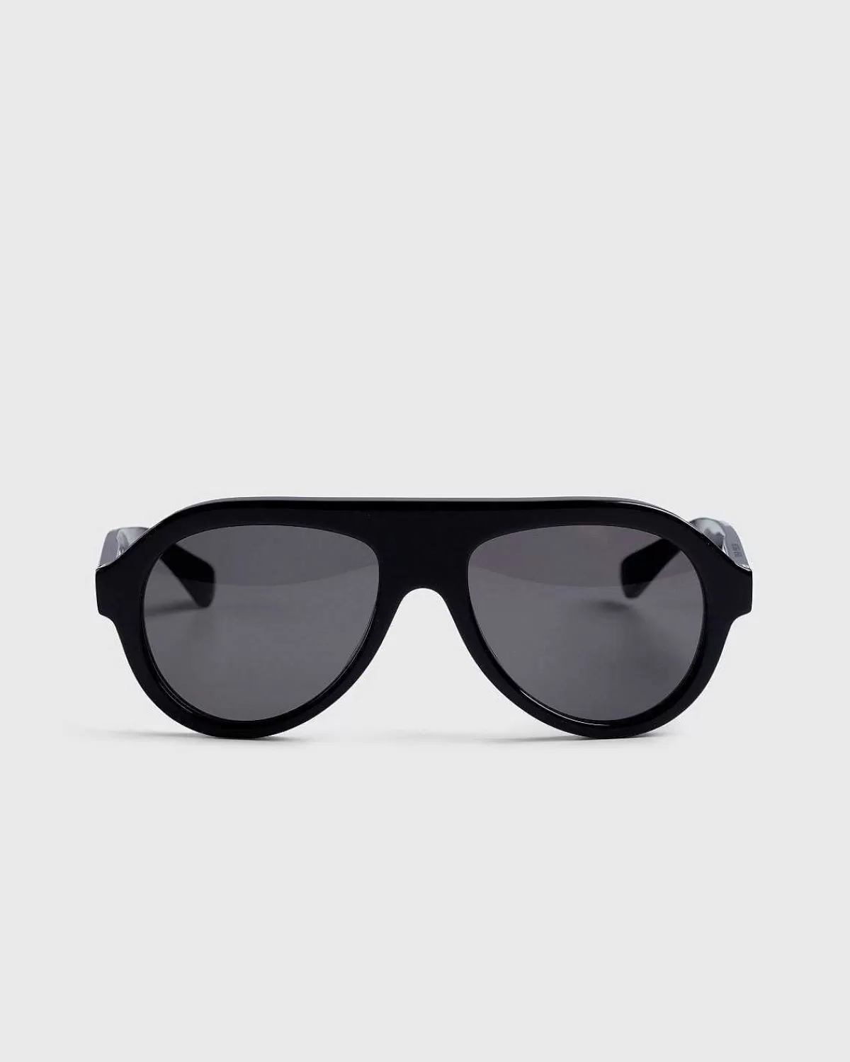 klassiske_aviator_solbriller_sortgra_1.webp Solbriller>Bottega Veneta Klassiske Aviator Solbriller Sort/Gra