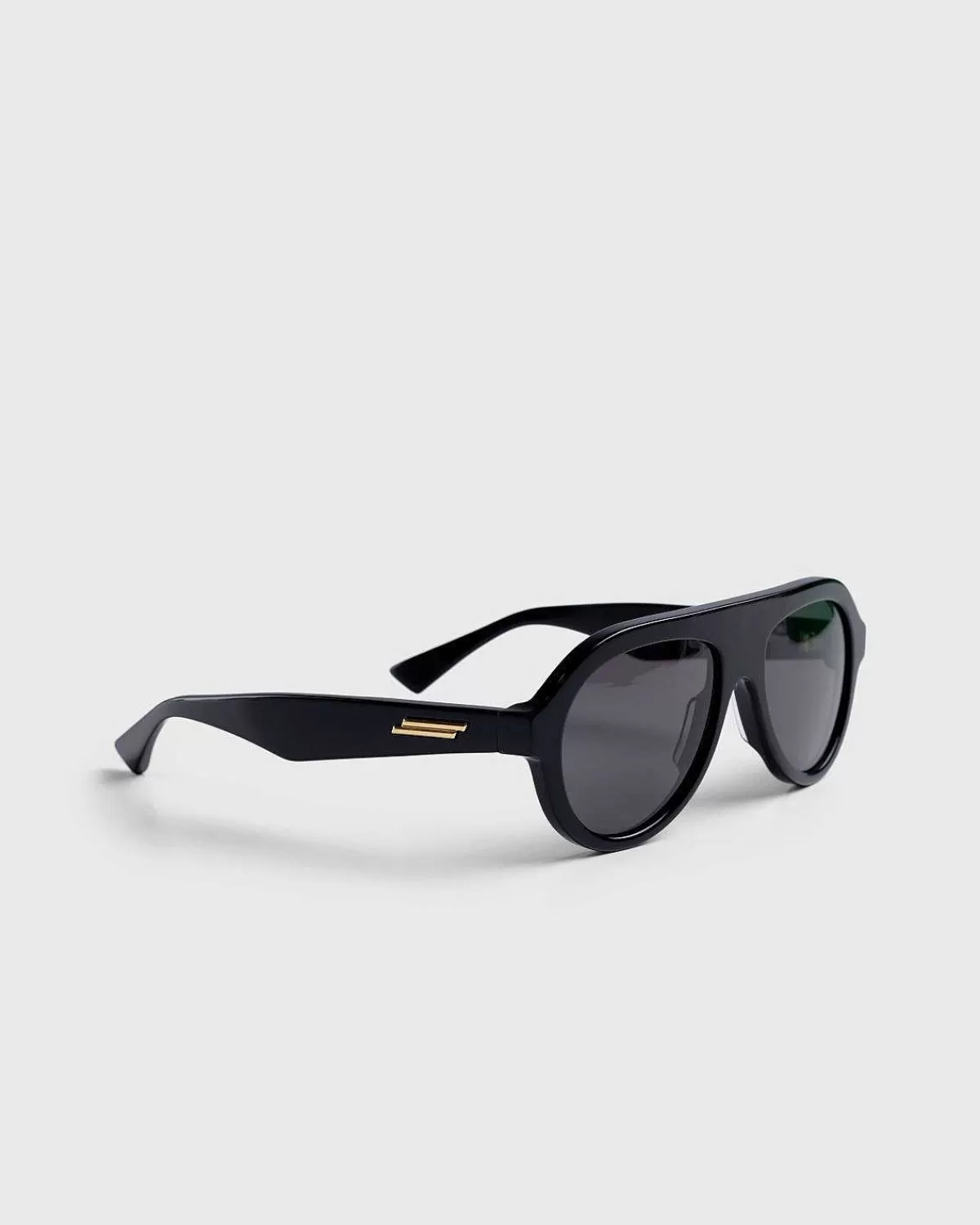 klassiske_aviator_solbriller_sortgra_2.webp Solbriller>Bottega Veneta Klassiske Aviator Solbriller Sort/Gra