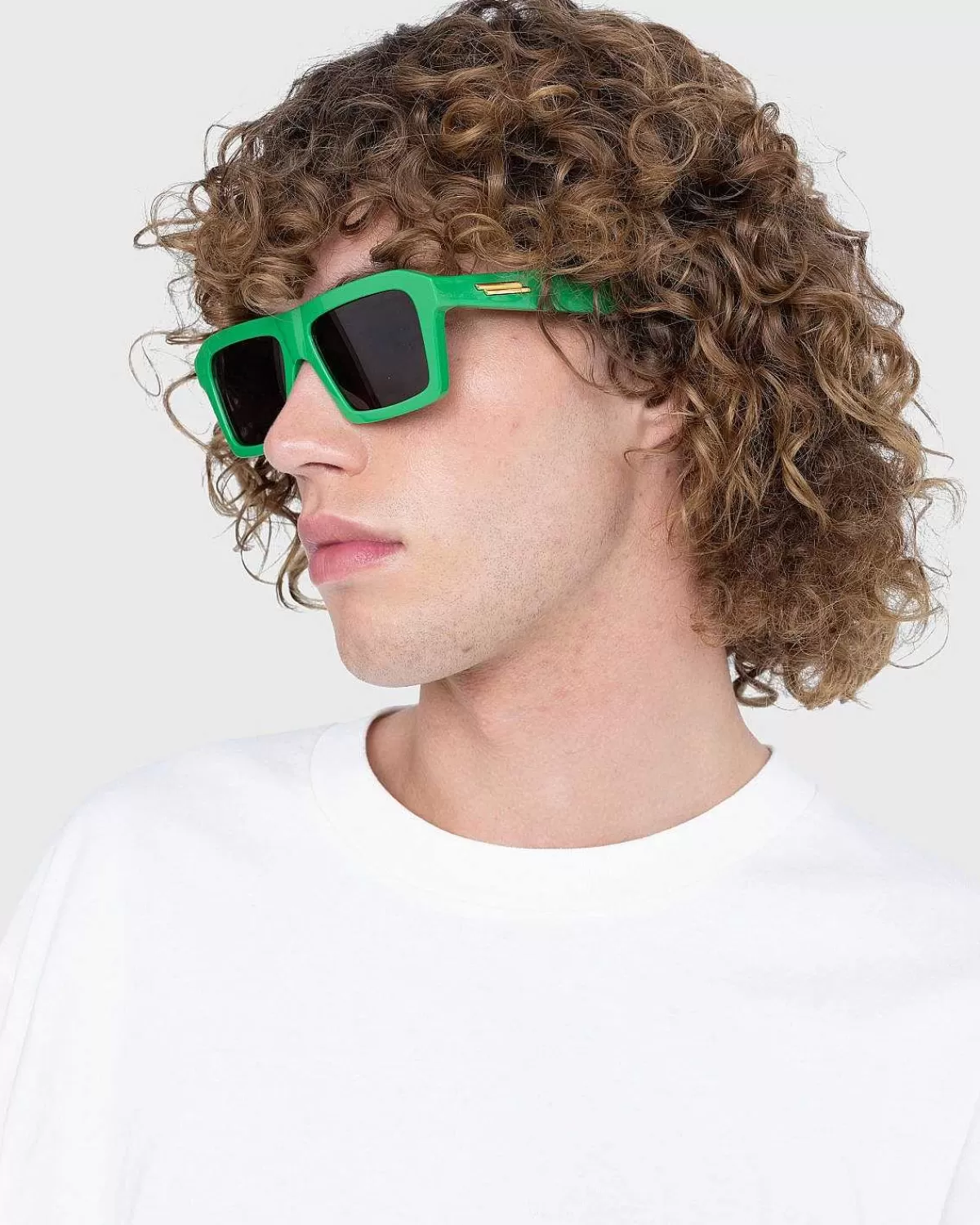 klassiske_firkantede_solbriller_grongron_4.webp Solbriller>Bottega Veneta Klassiske Firkantede Solbriller Gron/Gron