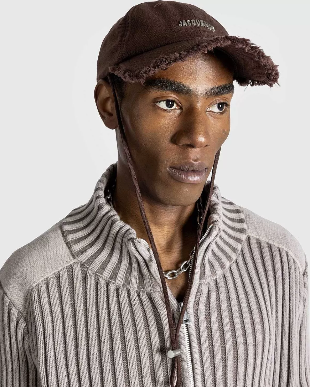 la_casquette_artichaut_brun_4.webp Hatte>JACQUEMUS La Casquette Artichaut Brun