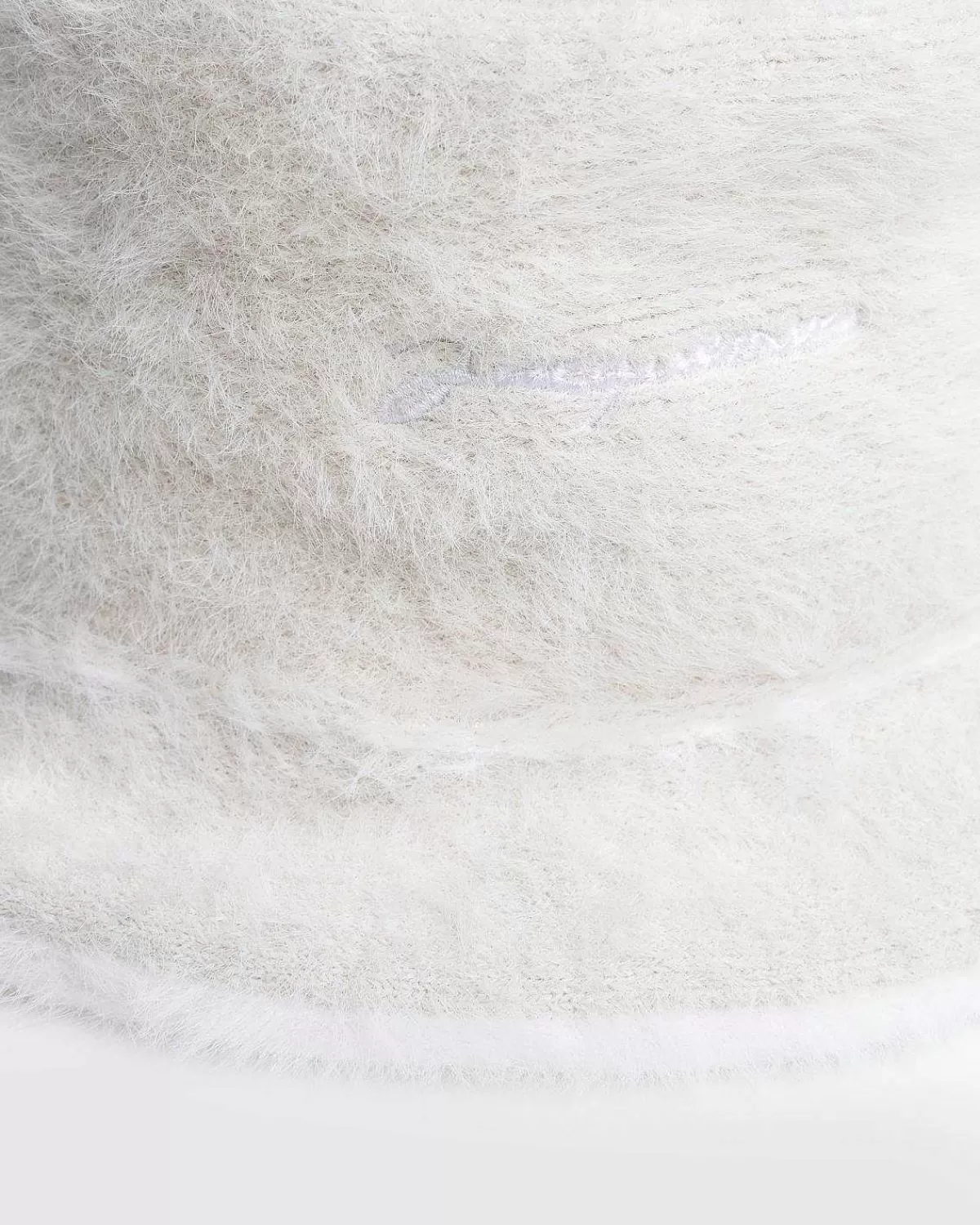 le_bob_neve_offwhite_3.webp Hatte>JACQUEMUS Le Bob Neve Off-White