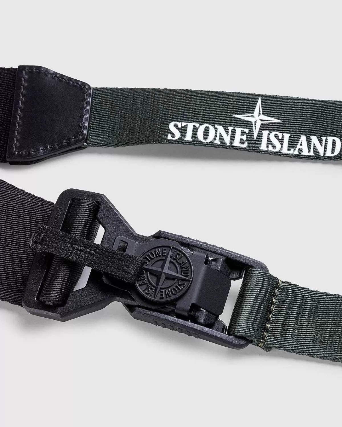 logo_baelte_sort_3-1.webp Bælter>Stone Island Logo Baelte Sort