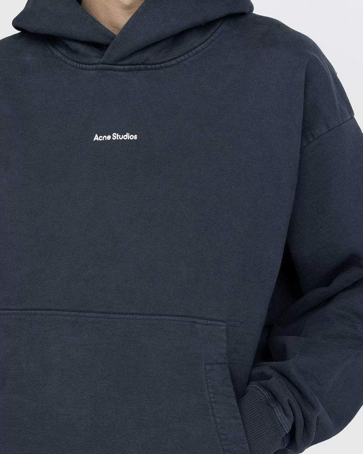 logo_haettetroje_sort_5.webp Sveder>Acne Studios Logo Haettetroje Sort