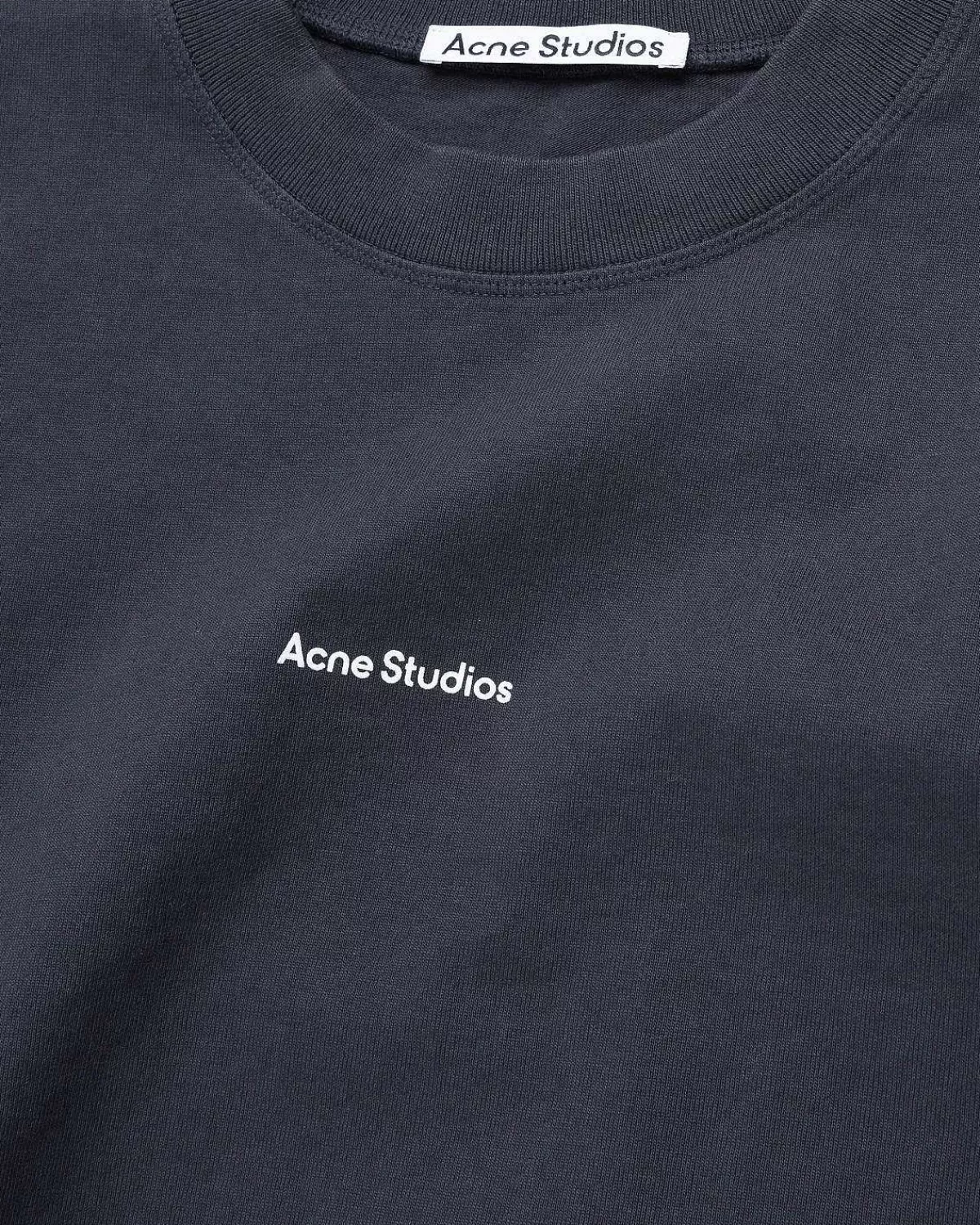 logo_langaermet_tshirt_sort_5.webp T-Shirts>Acne Studios Logo Langaermet T-Shirt Sort