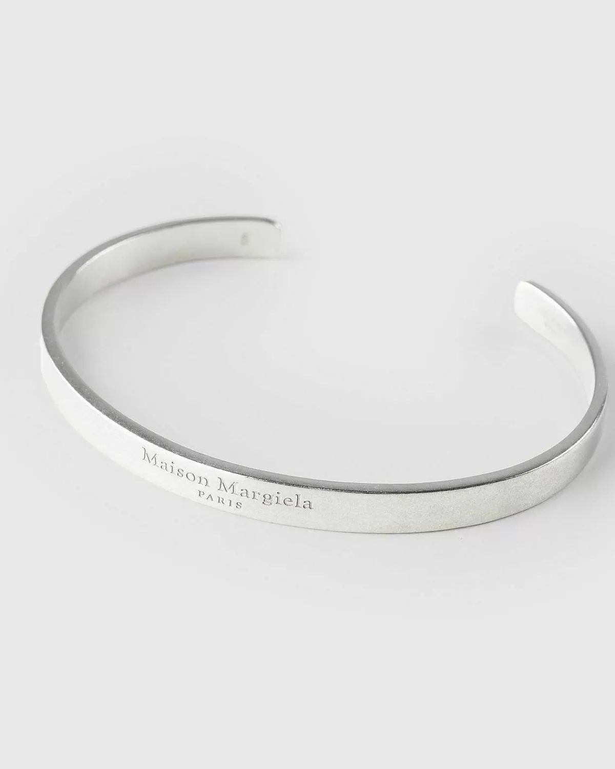 logo_manchet_armband_solv_2.webp Smykker>Maison Margiela Logo Manchet Armband Solv