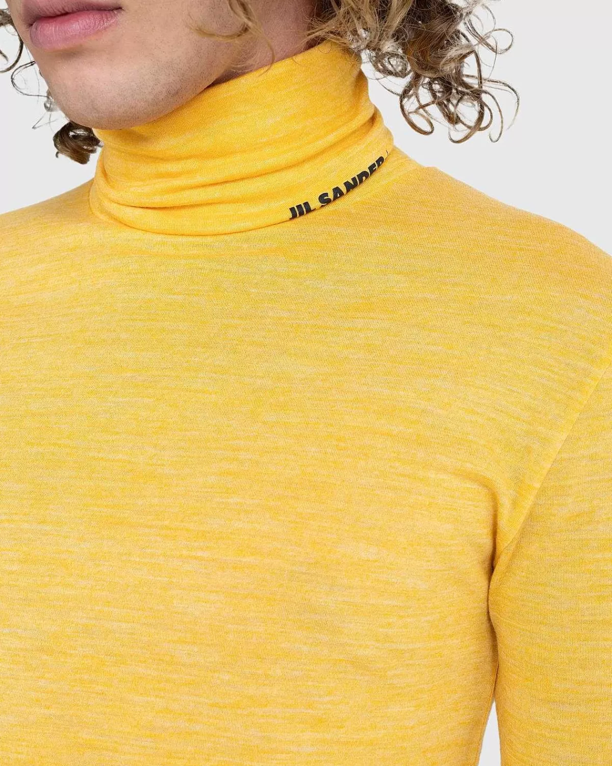 logo_rullekrave_graeskar_5.webp Strik>Jil Sander Logo Rullekrave Graeskar