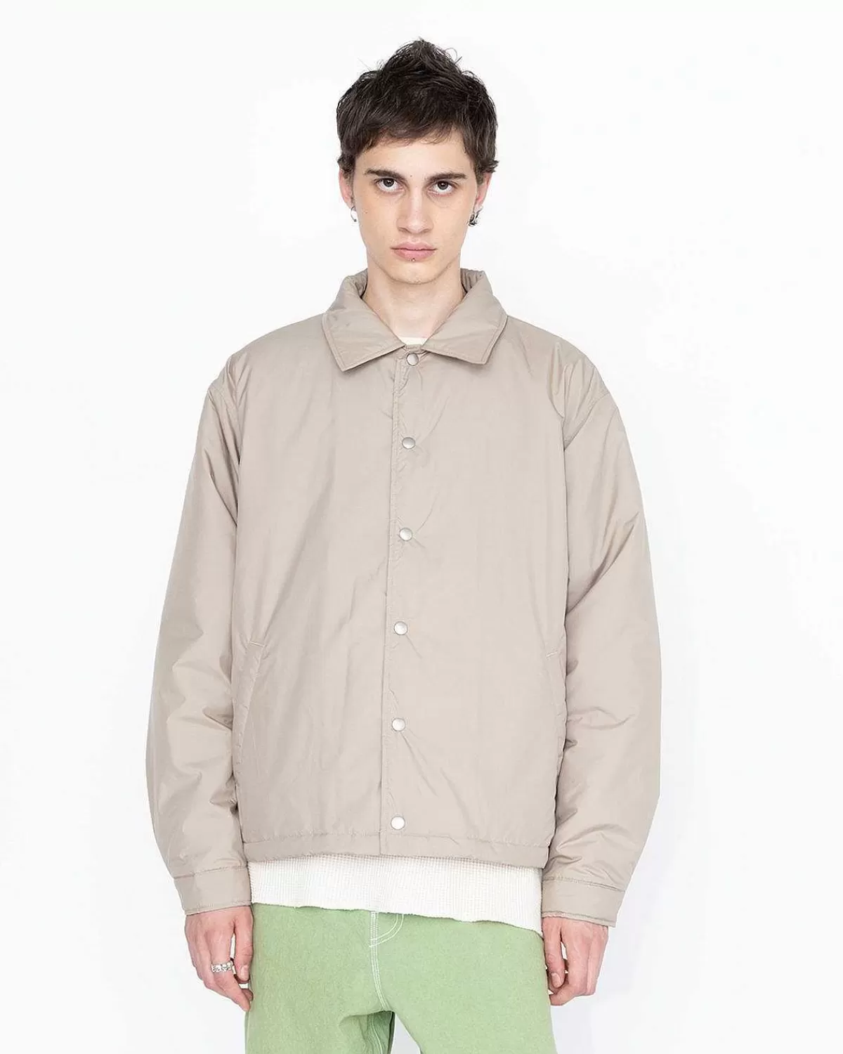 lysisoleret_ecopoly_jakke_beige_3.webp Overtøj>Highsnobiety HS05 Lysisoleret Eco-Poly Jakke Beige