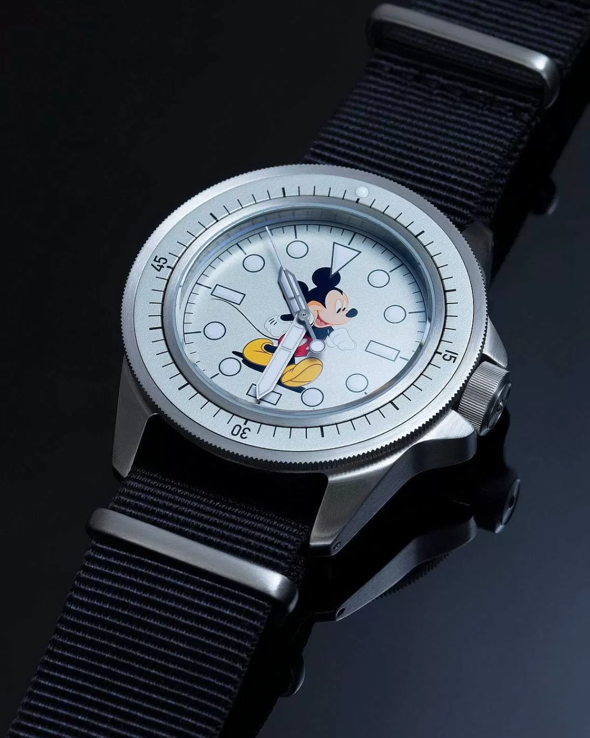 model_uno_u1shs2_7.webp Ure>Disney Model Uno U1S-Hs2