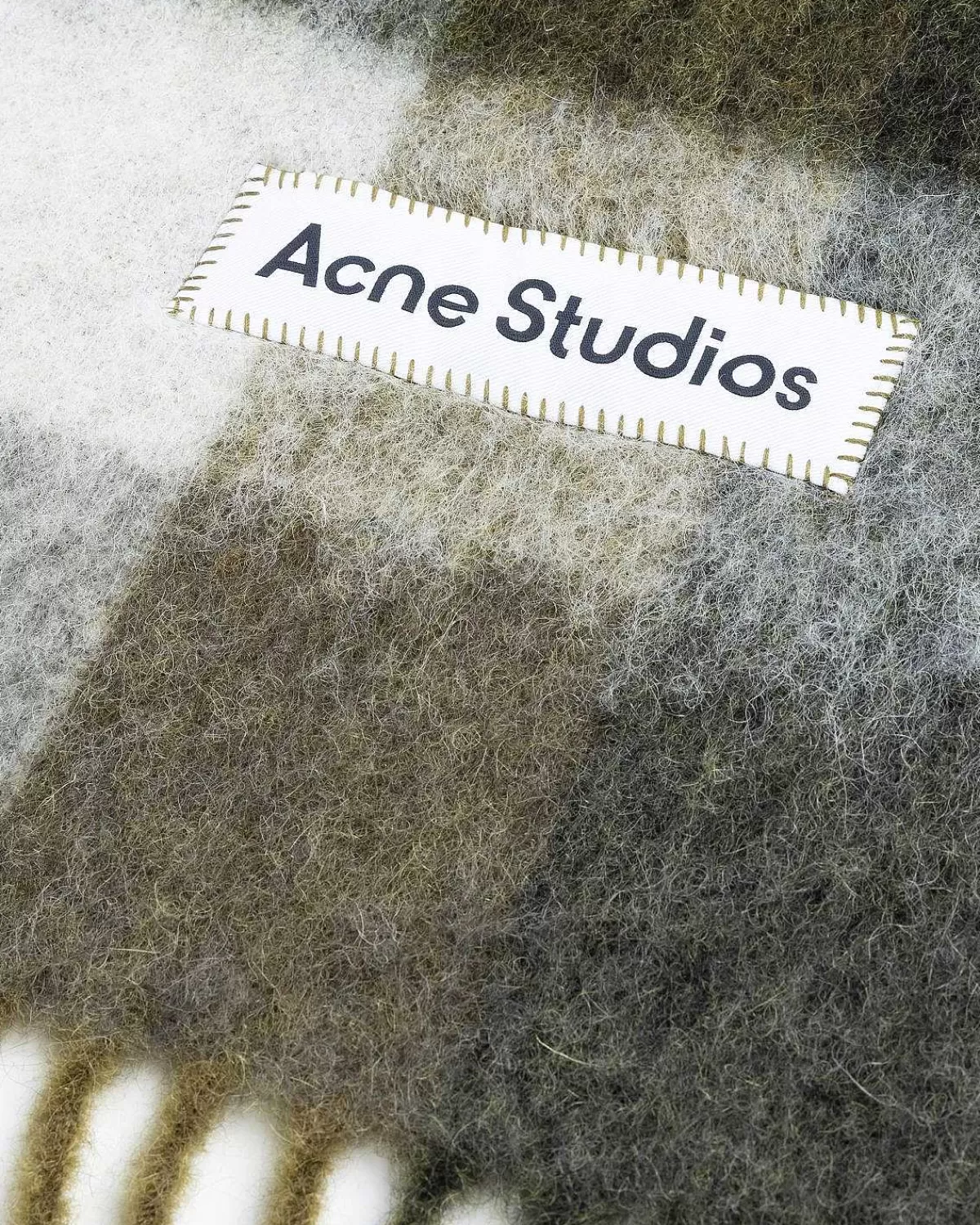 mohair_ternet_torklaede_taupegronsort_4.webp Vinter Tilbehør>Acne Studios Mohair Ternet Torklaede Taupe/Gron/Sort
