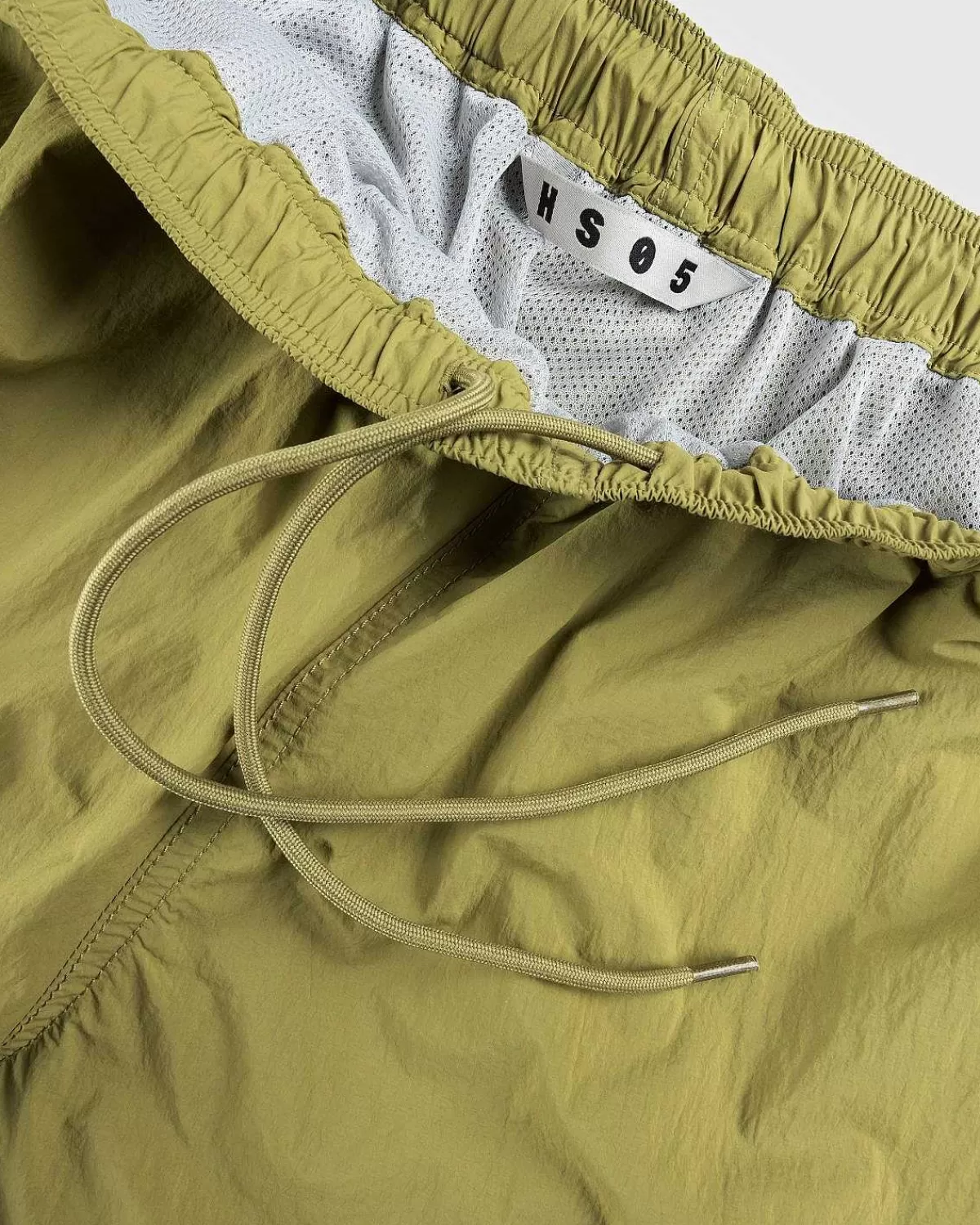 naturfarvet_nylonshorts_oliven_5.webp Shorts>Highsnobiety HS05 Naturfarvet Nylonshorts Oliven