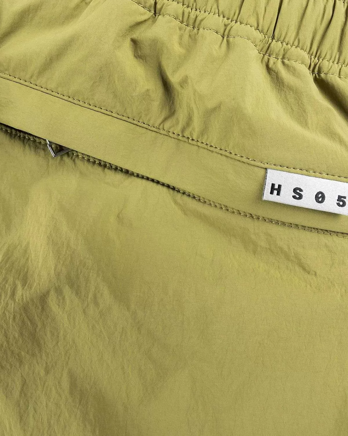 naturfarvet_nylonshorts_oliven_6.webp Shorts>Highsnobiety HS05 Naturfarvet Nylonshorts Oliven