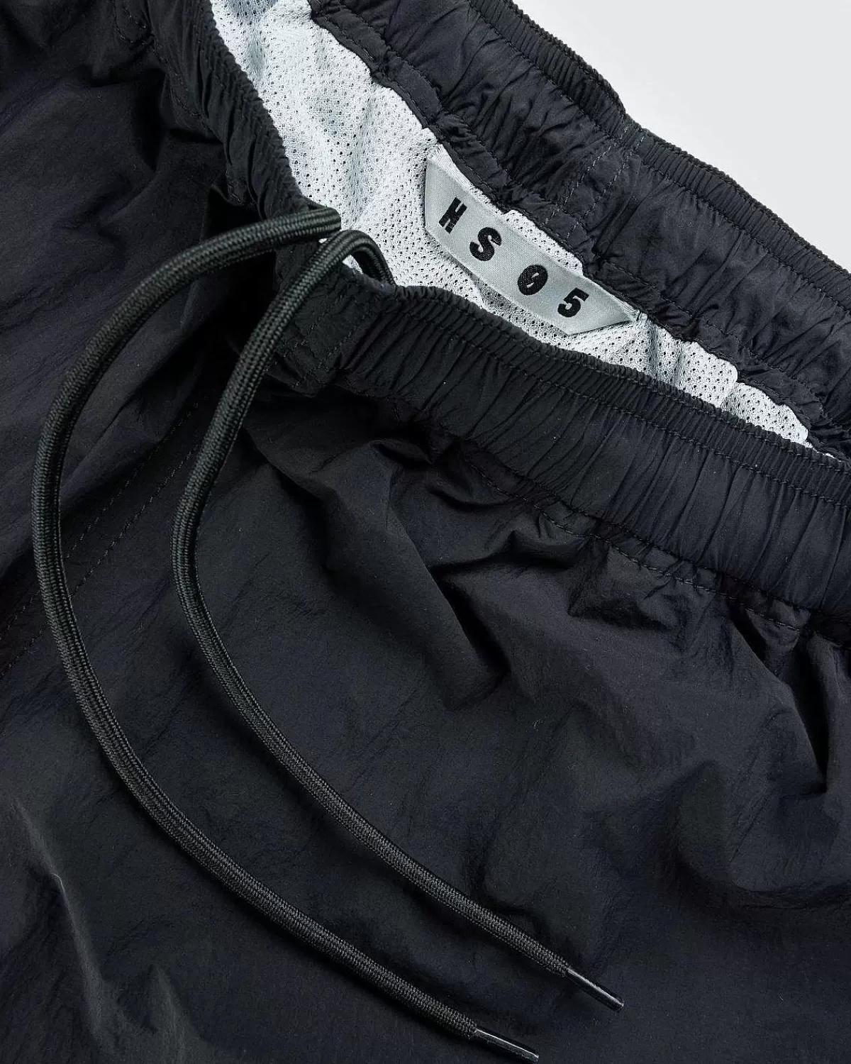 naturfarvet_nylonshorts_sort_7.webp Shorts>Highsnobiety HS05 Naturfarvet Nylonshorts Sort