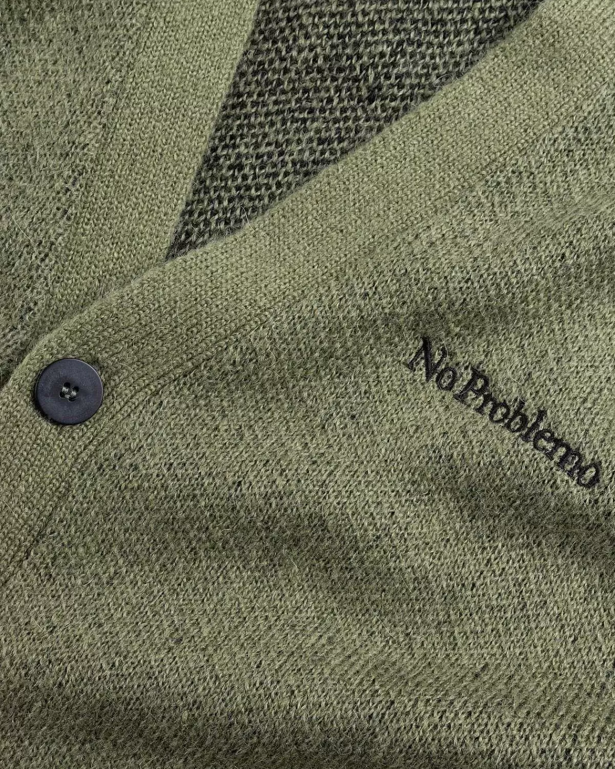 no_problemo_borstet_mohair_cardigan_sortoliven_6.webp Strik>Aries No Problemo Borstet Mohair Cardigan Sort/Oliven