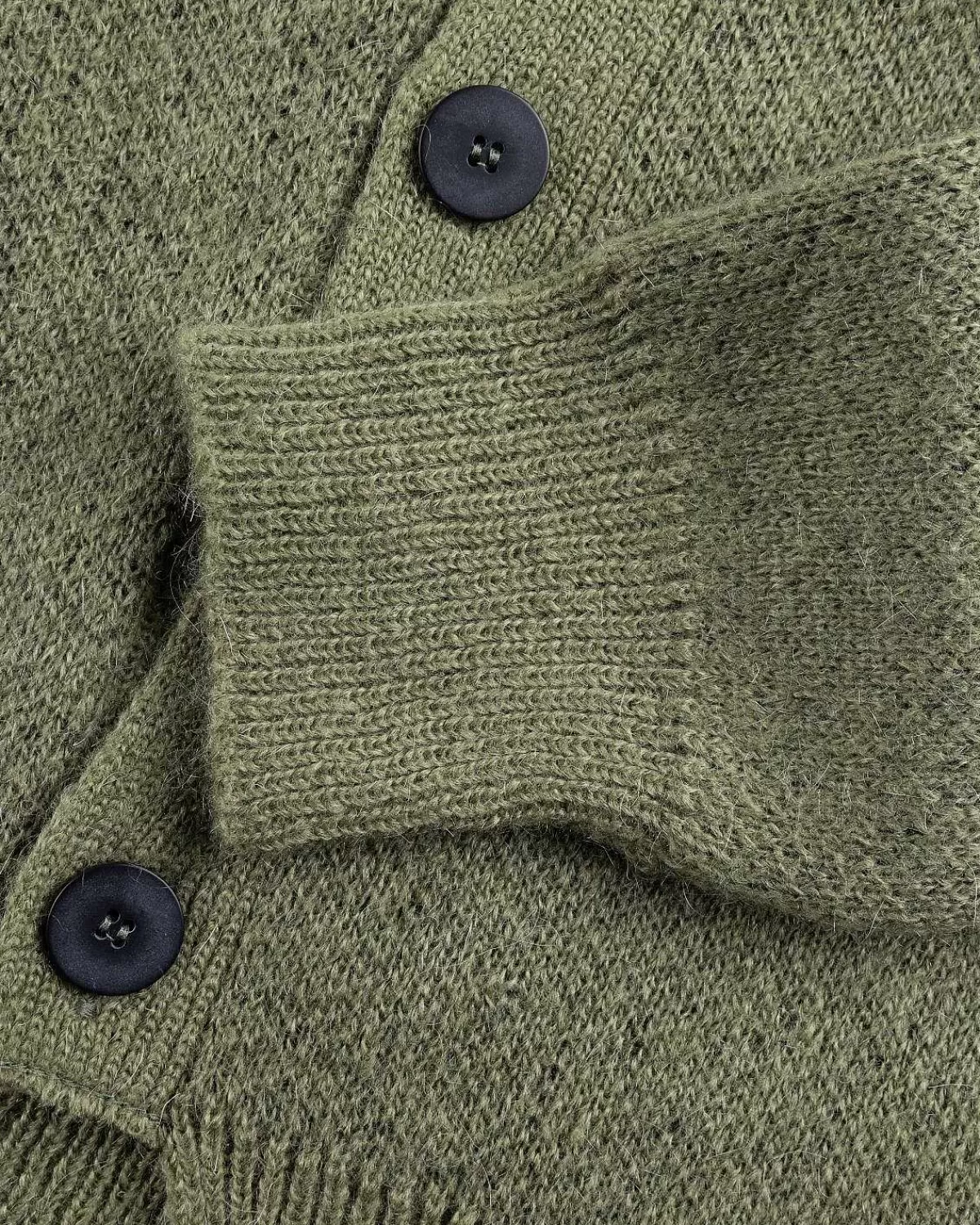 no_problemo_borstet_mohair_cardigan_sortoliven_7.webp Strik>Aries No Problemo Borstet Mohair Cardigan Sort/Oliven