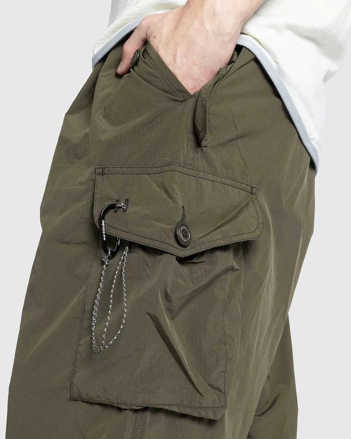 oversized_cargo_bukser_khaki_5.webp Bukser>And Wander Oversized Cargo Bukser Khaki