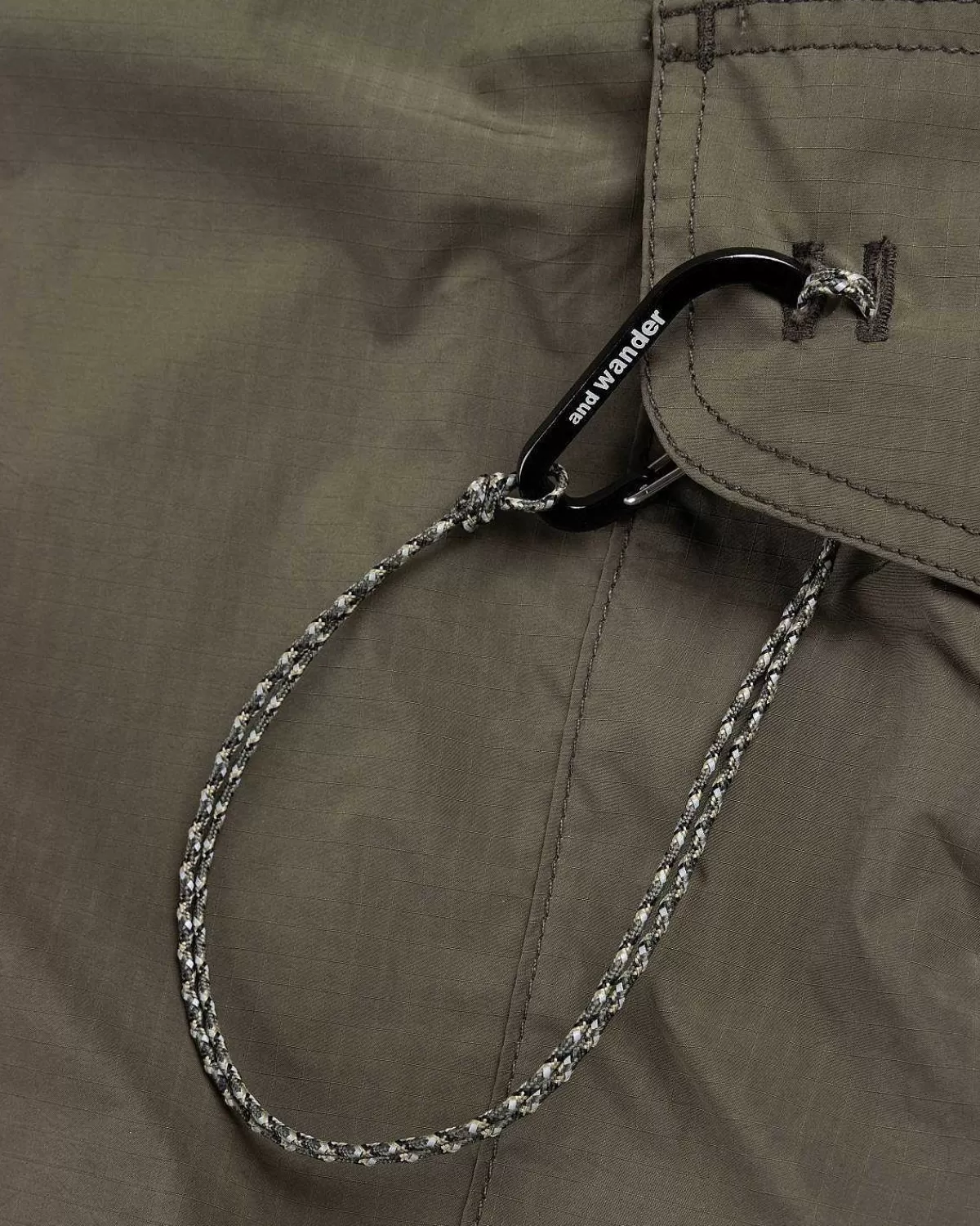 oversized_cargo_bukser_khaki_6.webp Bukser>And Wander Oversized Cargo Bukser Khaki