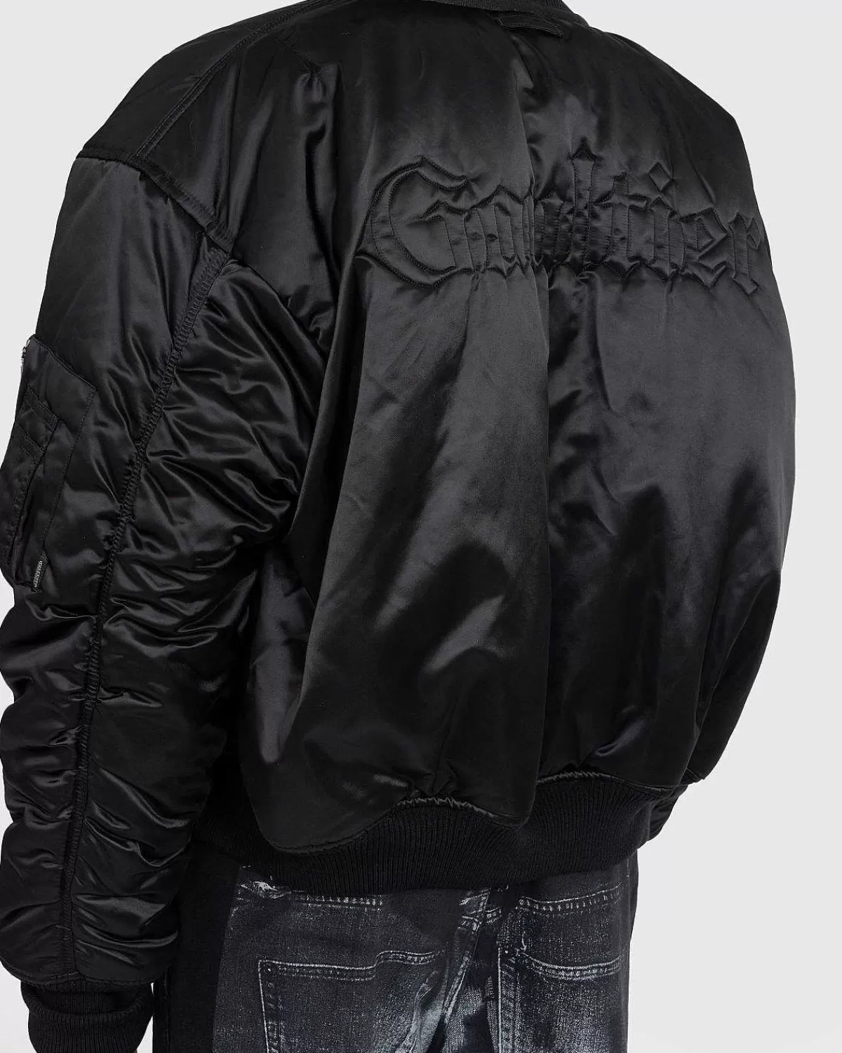 oversized_satin_bomberjakke_sortgra_5.webp Overtøj>Jean Paul Gaultier Oversized Satin Bomberjakke Sort/Gra