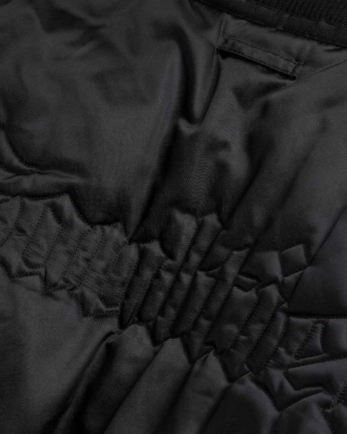 oversized_satin_bomberjakke_sortgra_7.webp Overtøj>Jean Paul Gaultier Oversized Satin Bomberjakke Sort/Gra