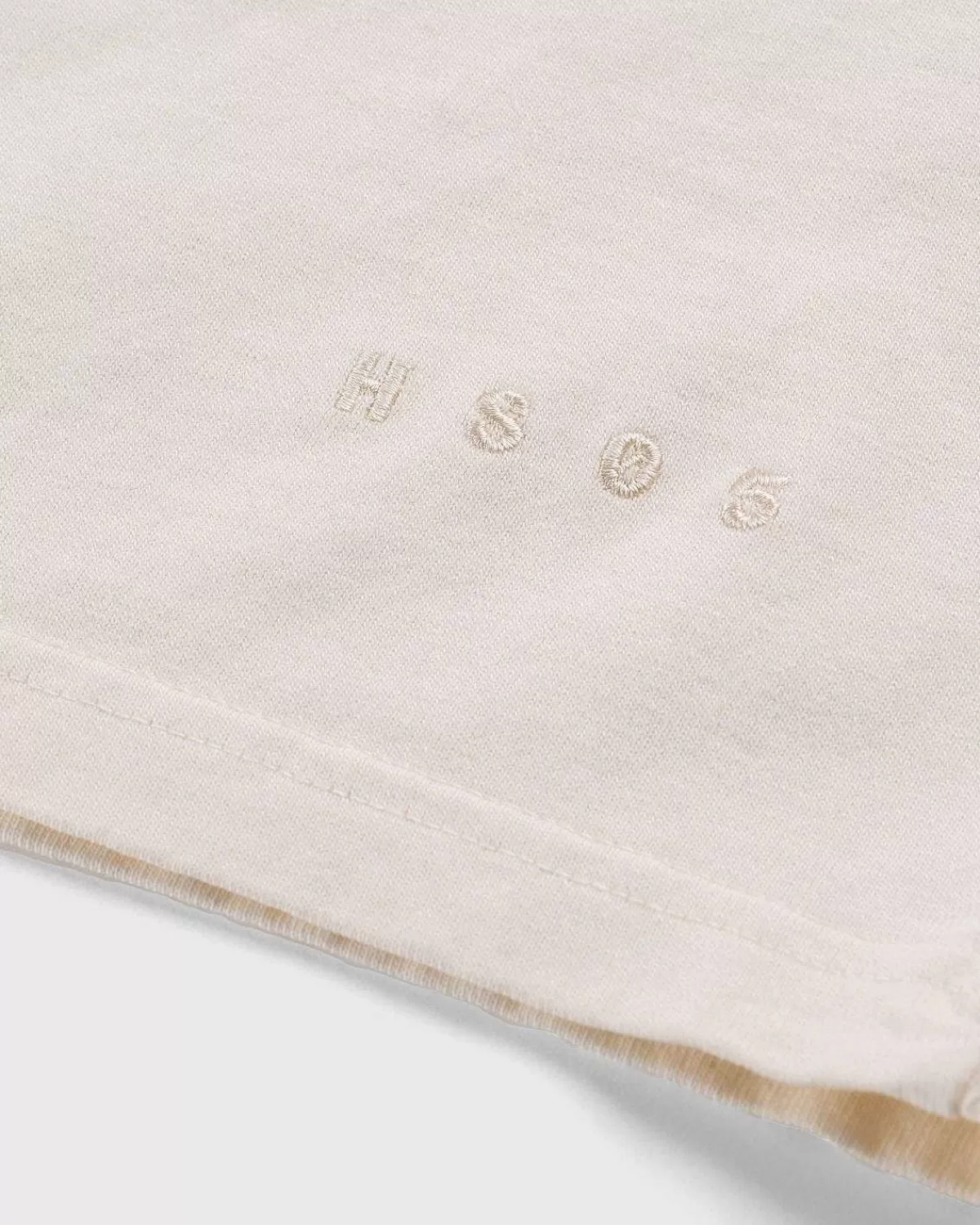 pigmentfarvet_boxy_langaermet_jersey_natural_7.webp T-Shirts>Highsnobiety HS05 Pigmentfarvet Boxy Langaermet Jersey Natural