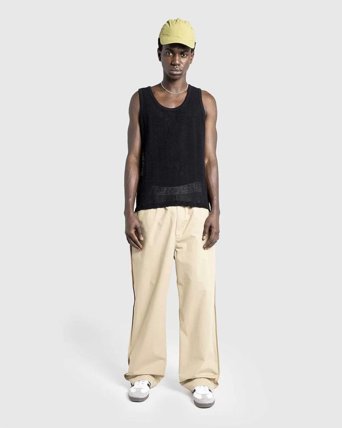 pigmentfarvet_mesh_tanktop_sort_4.webp T-Shirts>Highsnobiety HS05 Pigmentfarvet Mesh Tanktop Sort