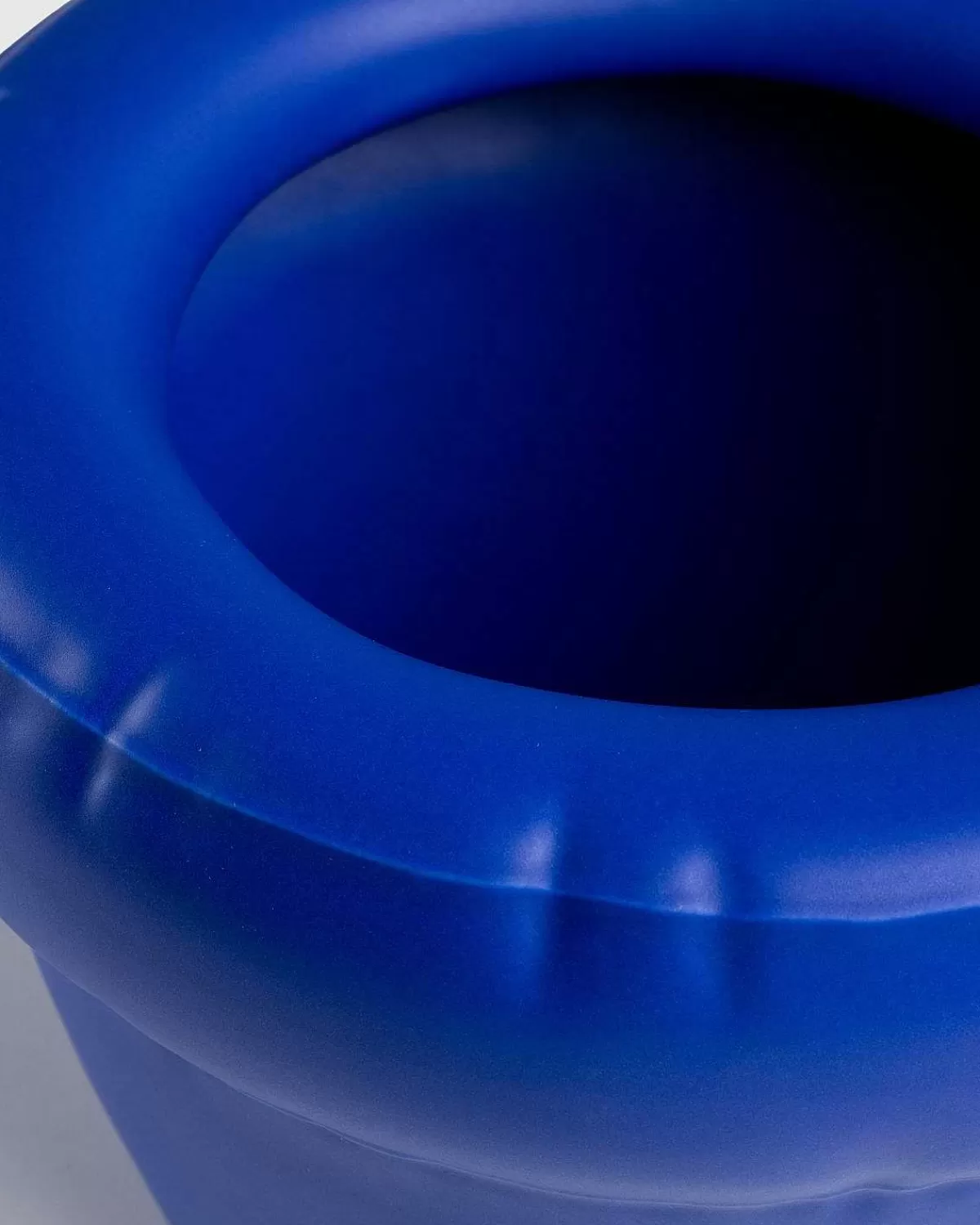 plantemaskinen_pierre_indigo_blue_3.webp Hjem>Home Studyo Plantemaskinen Pierre Indigo Blue